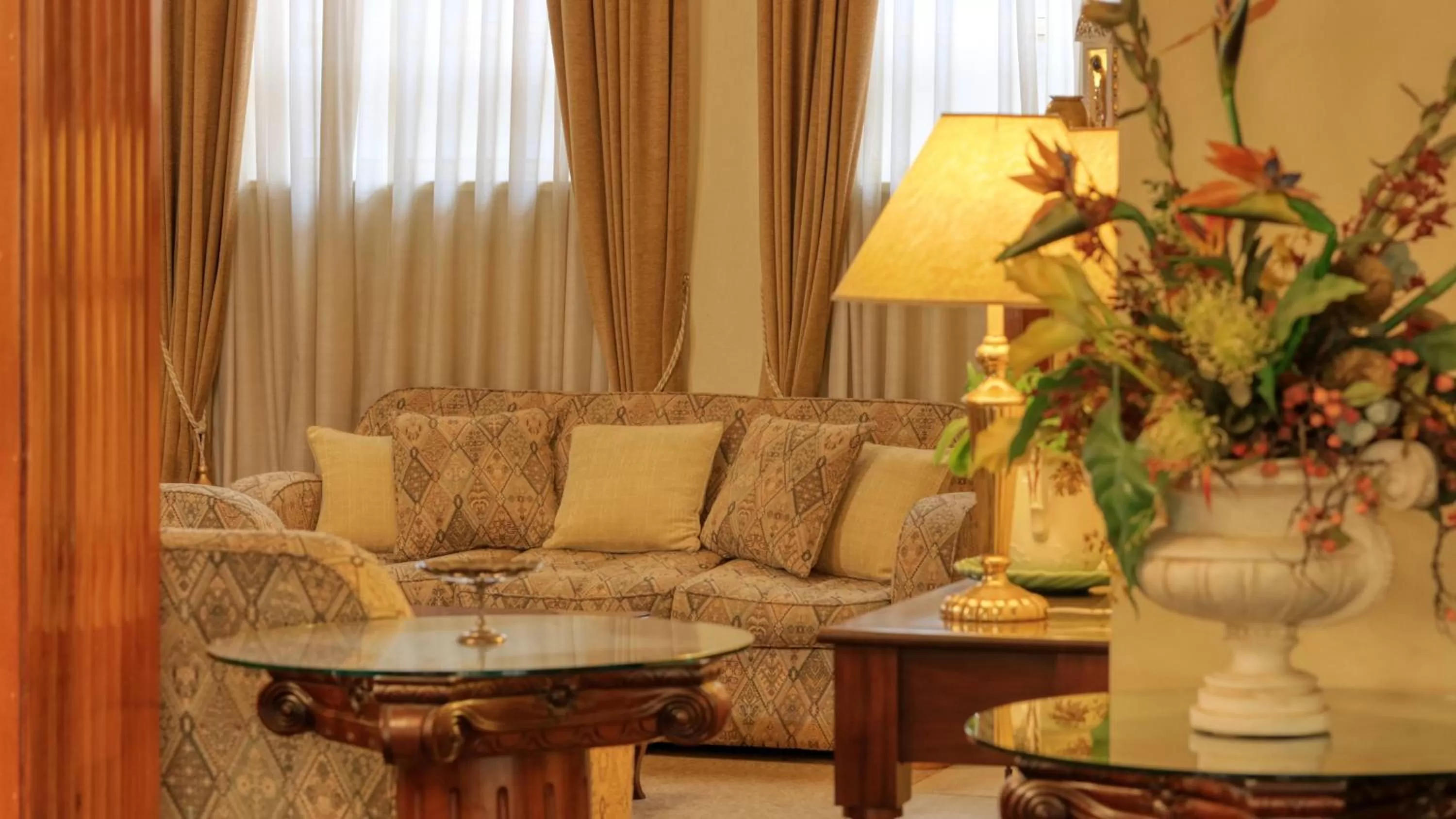 Lounge or bar in Royal Exchange Hotel