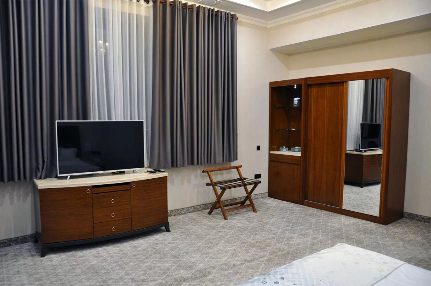 Parliament Palace Hotel