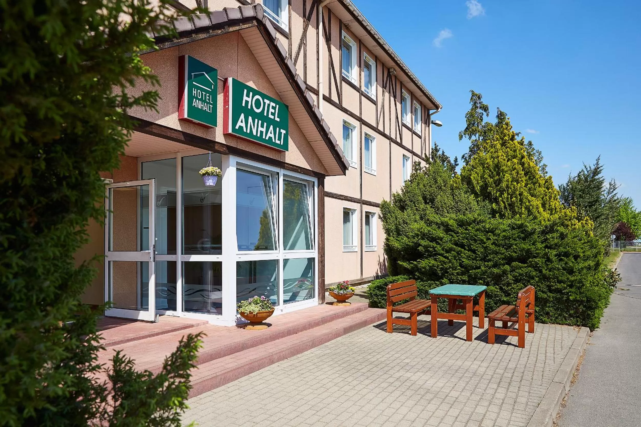 Facade/entrance, Property Building in Hotel Anhalt