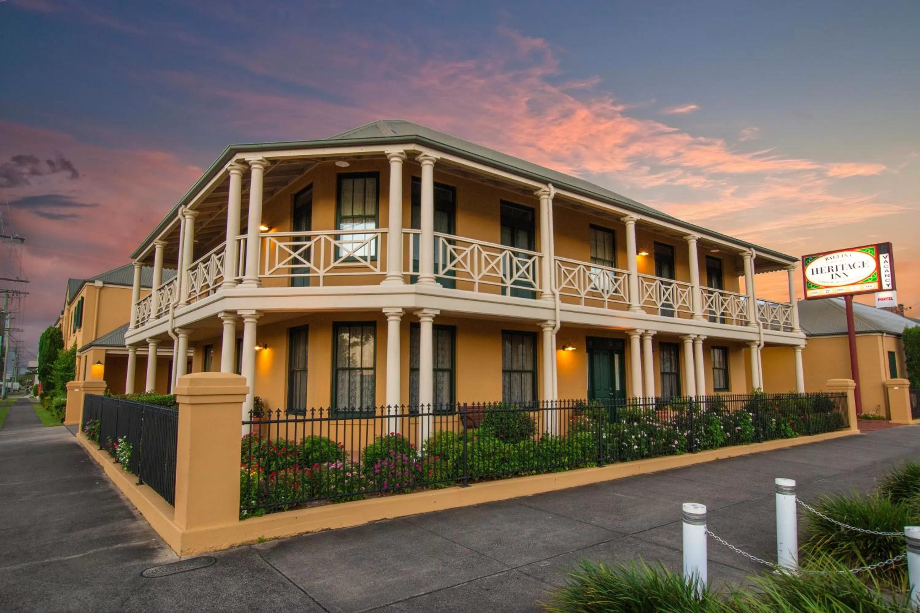 Facade/entrance in Ballina Heritage Inn