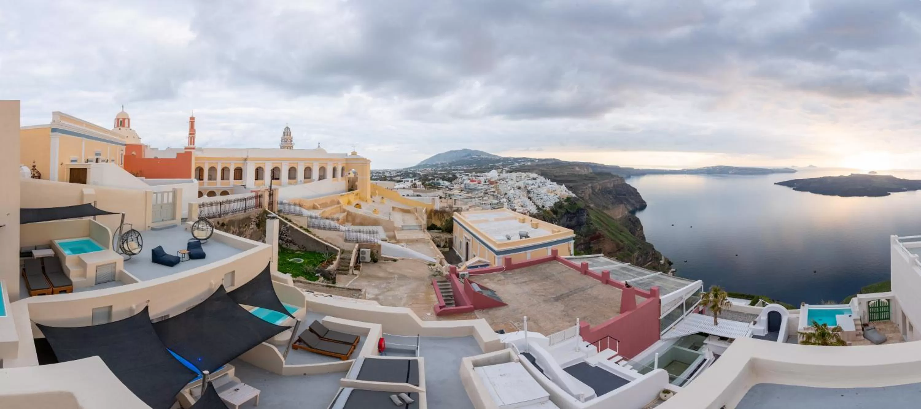 Property building in Caldera Cliff Illusion