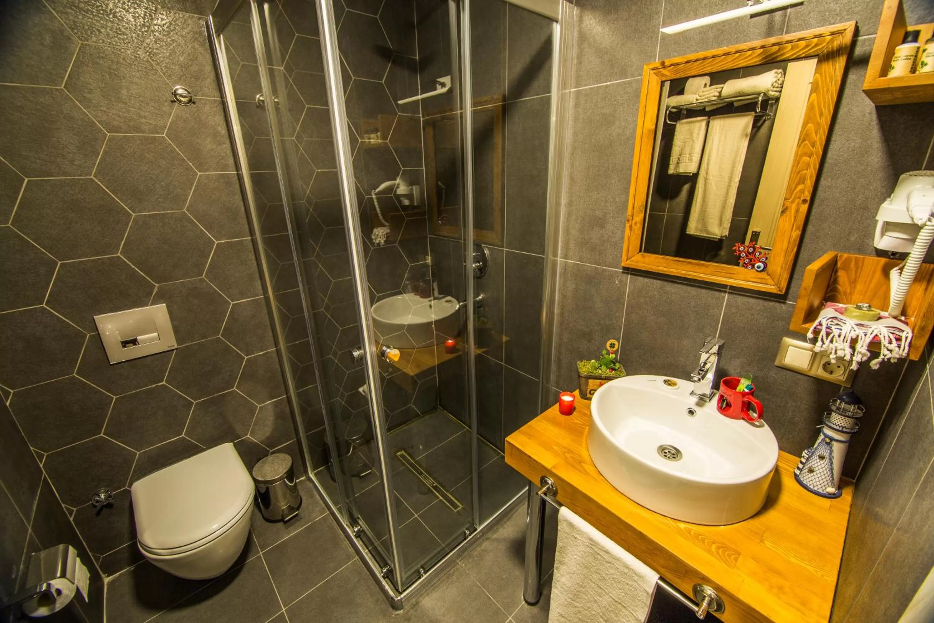 Bathroom in Kuzen Otel
