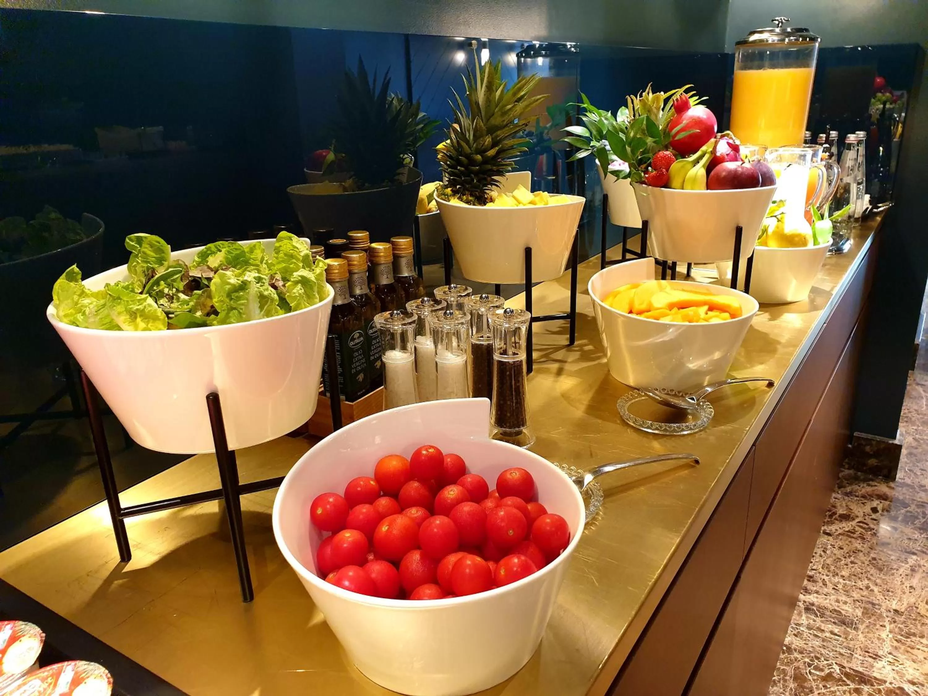 Food and drinks in Bianca Maria Palace Hotel