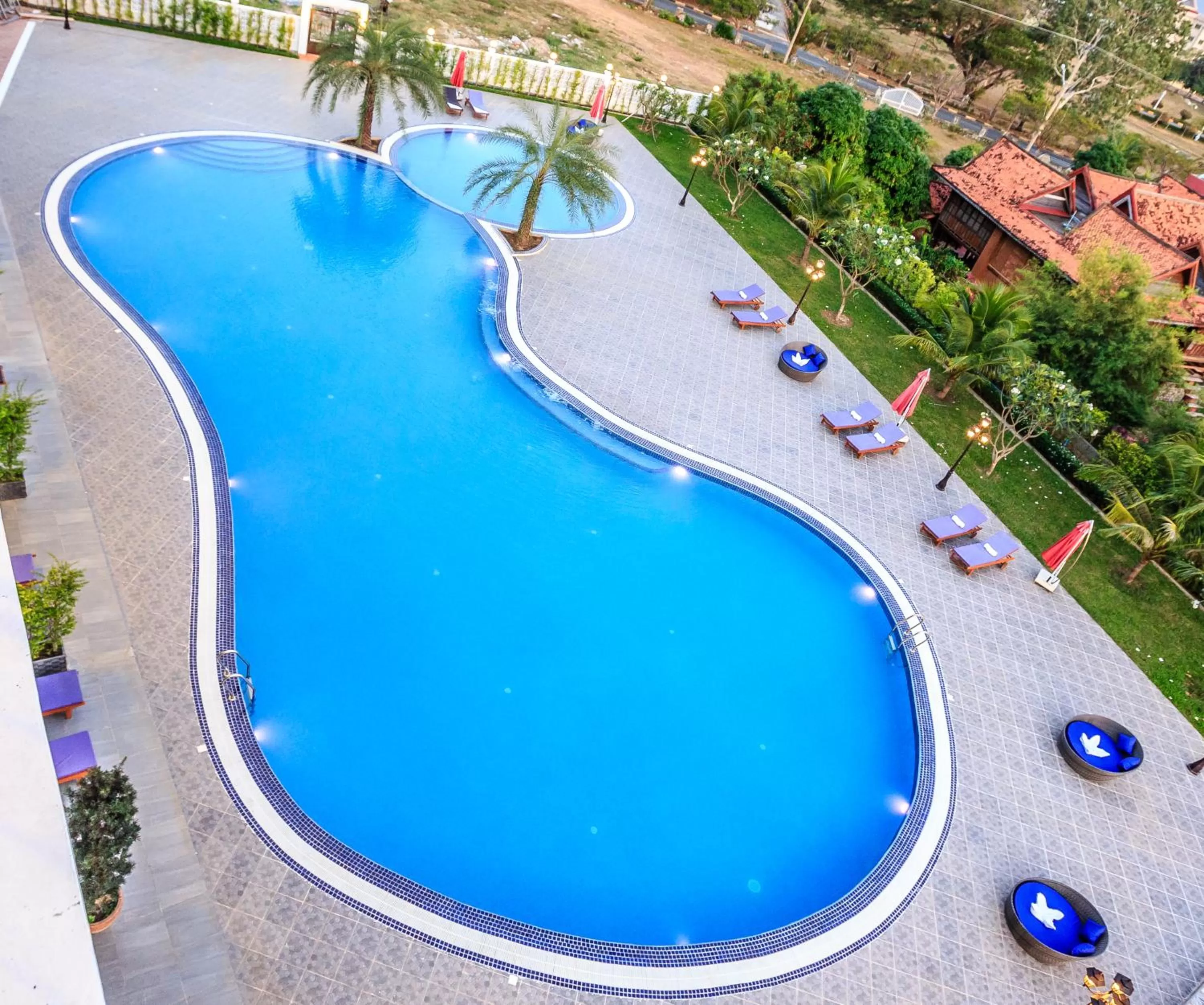 Swimming pool in KEP BAY HOTEL & RESORT