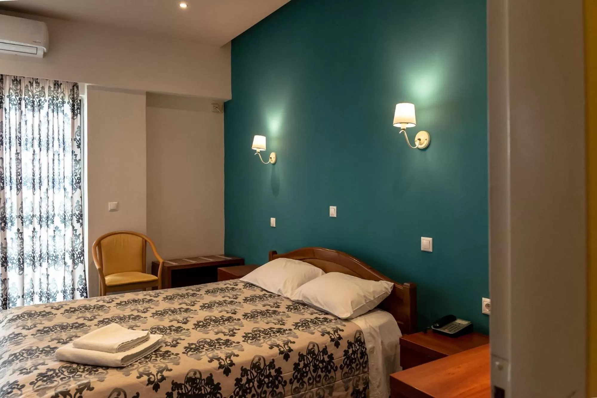 Photo of the whole room, Bed in Telis Hotel