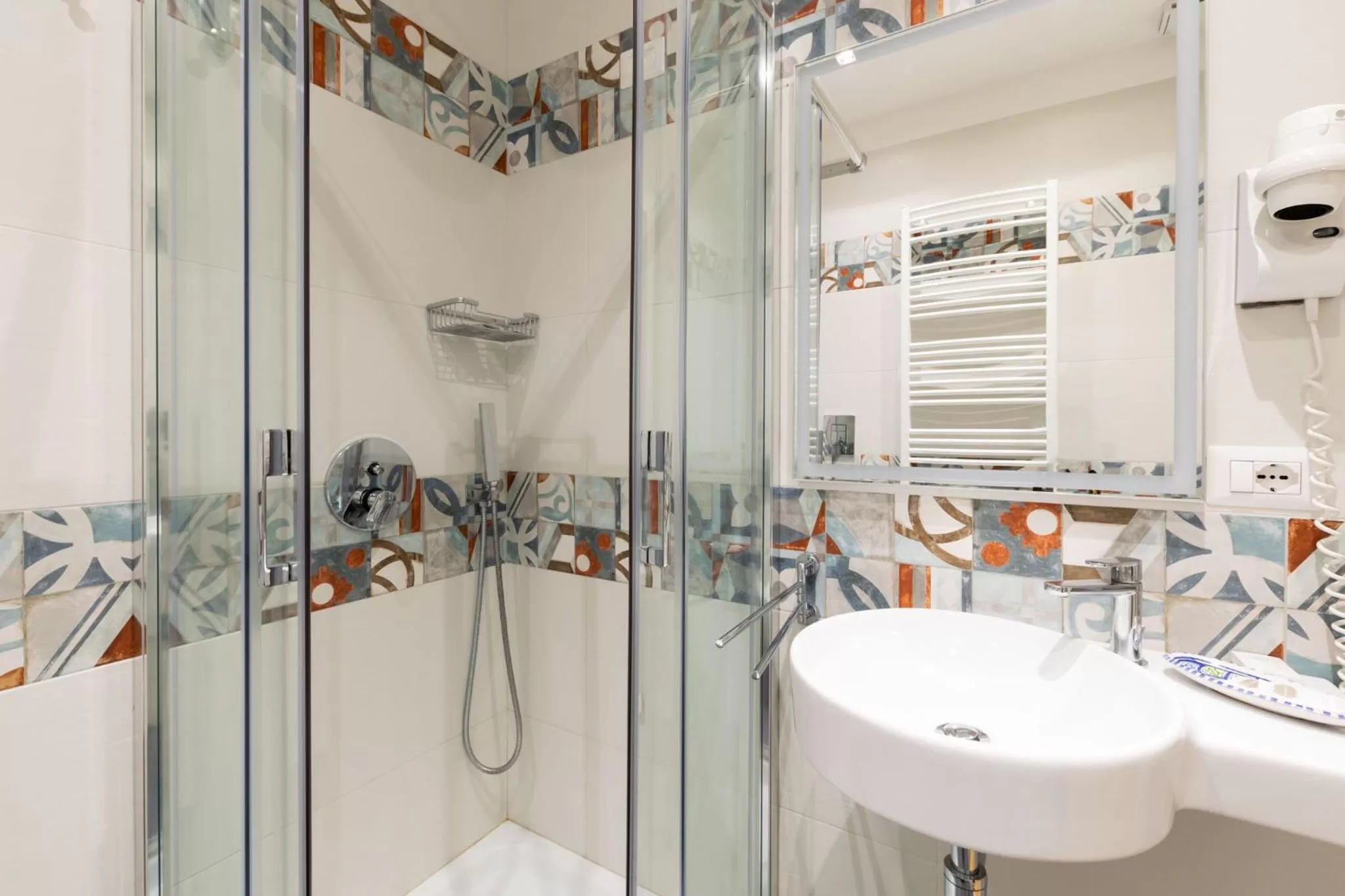 Shower in Belmonte102 Esclusive Suites