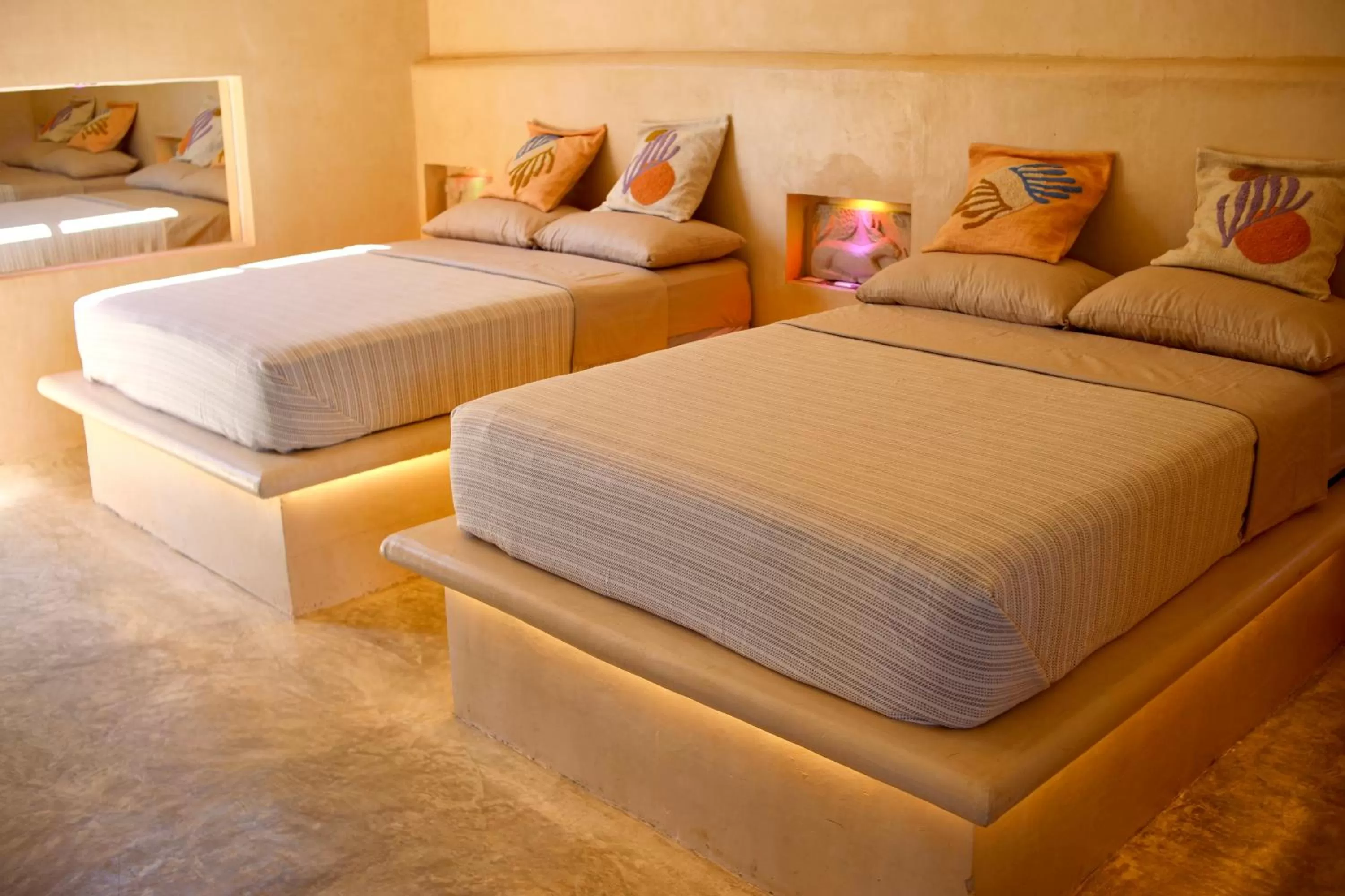 Twin Room in RESET ATEMPORAL