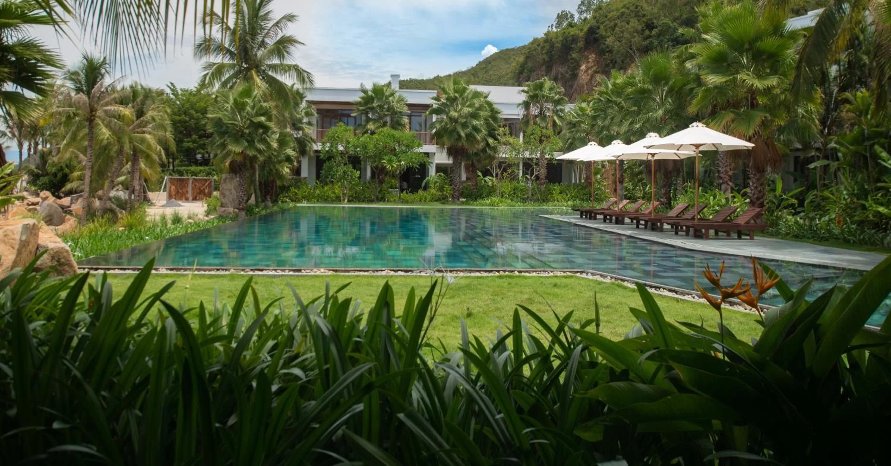 Swimming pool in Alibu Resort Nha Trang