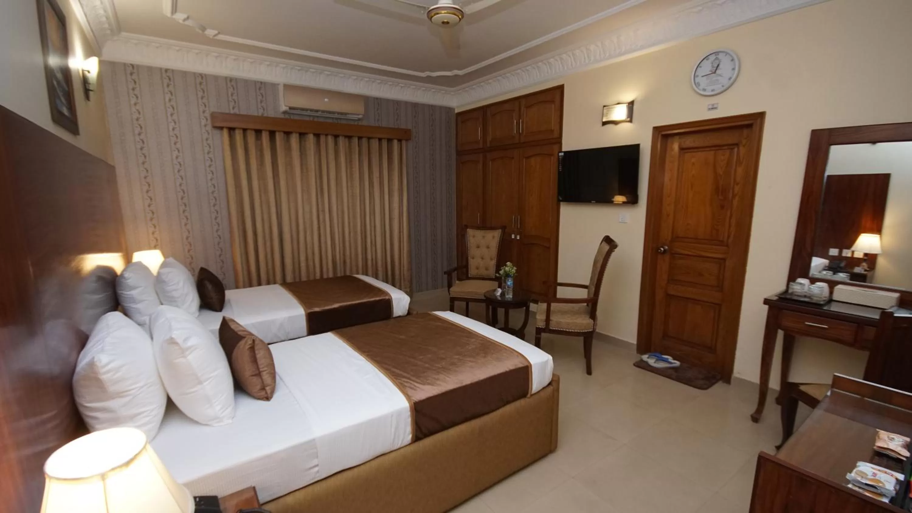 Bed in World Inn Karachi