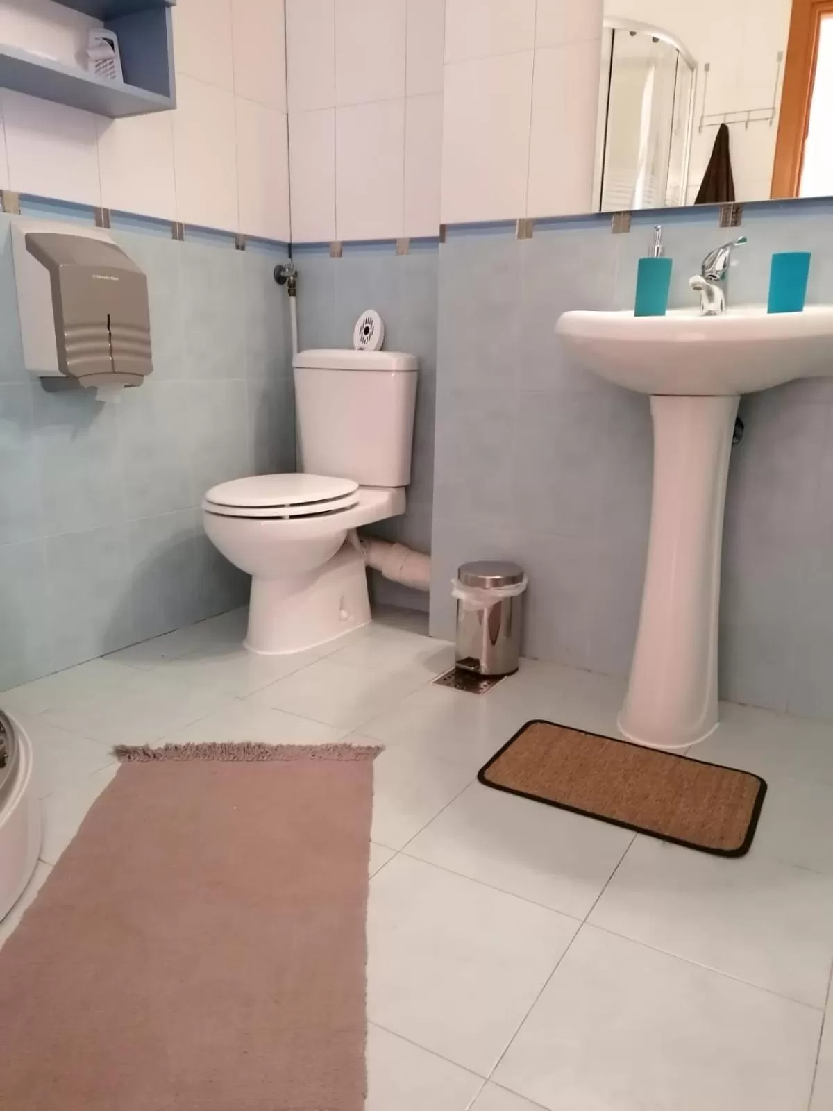 Toilet in Villa Edera Residence - Gazda Profesionista
