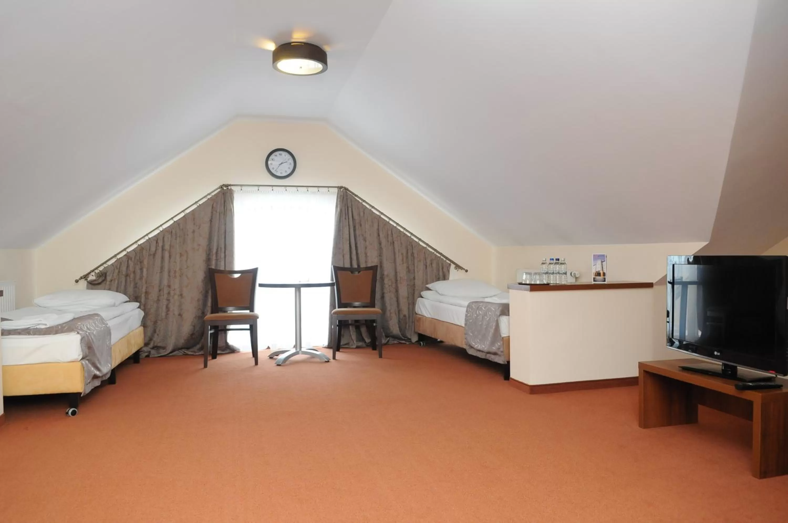 Day, Bed in Hotel Martex