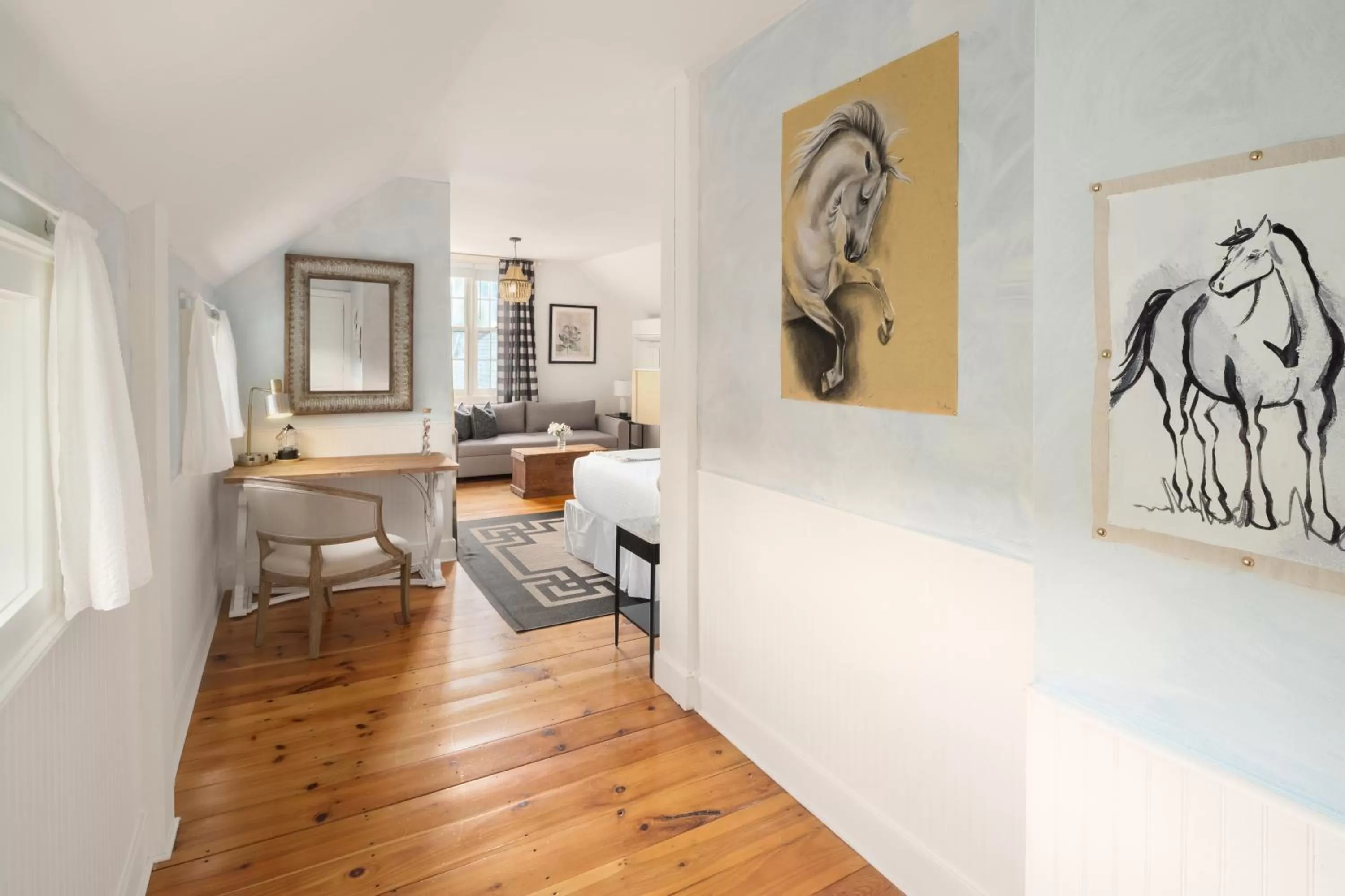 Photo of the whole room, Dining Area in Inn at Silver Maple Farm