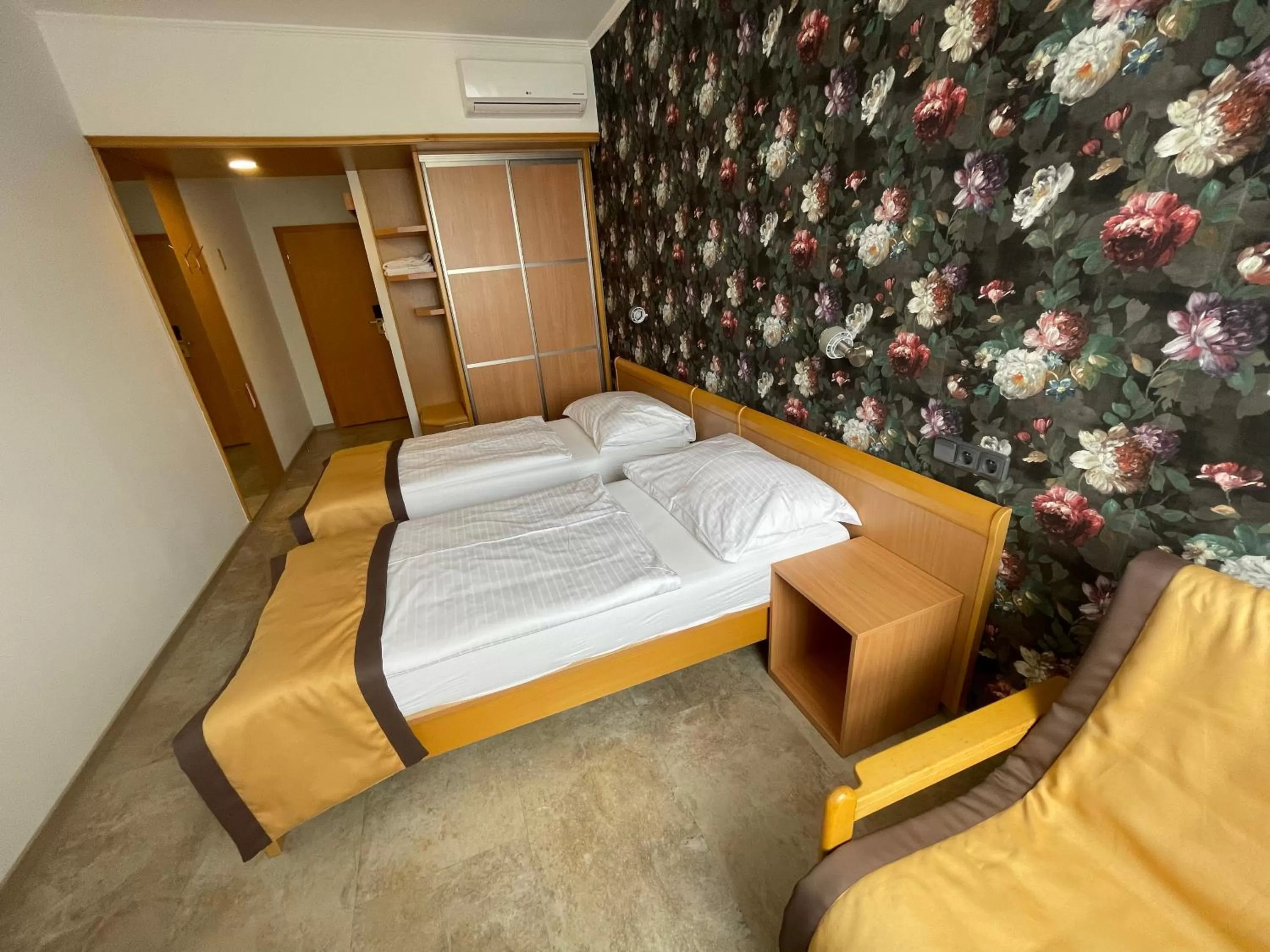 Bed in Hotel Akademie a depandance Vila Jarmila