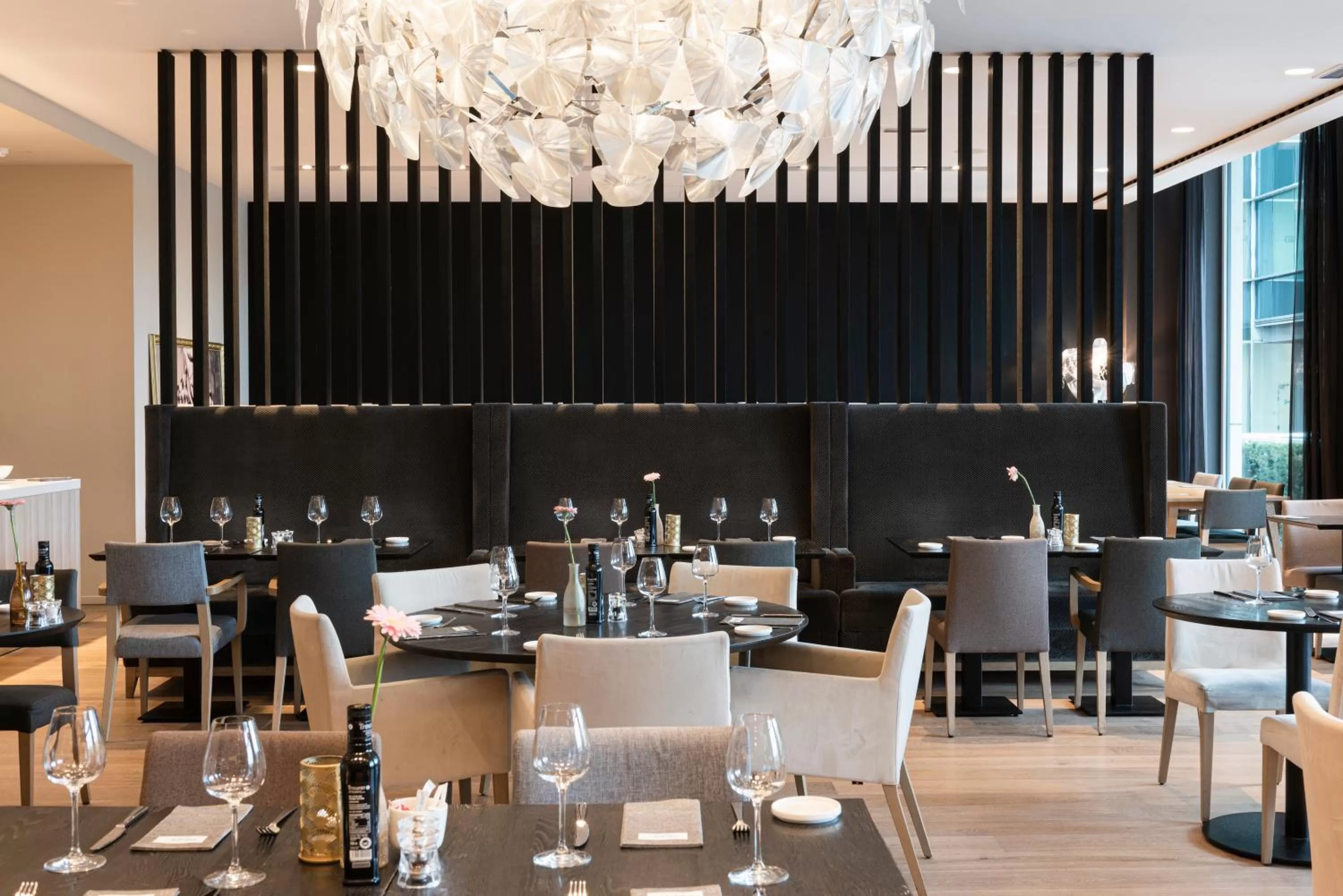 Restaurant/places to eat in Mercure Roeselare