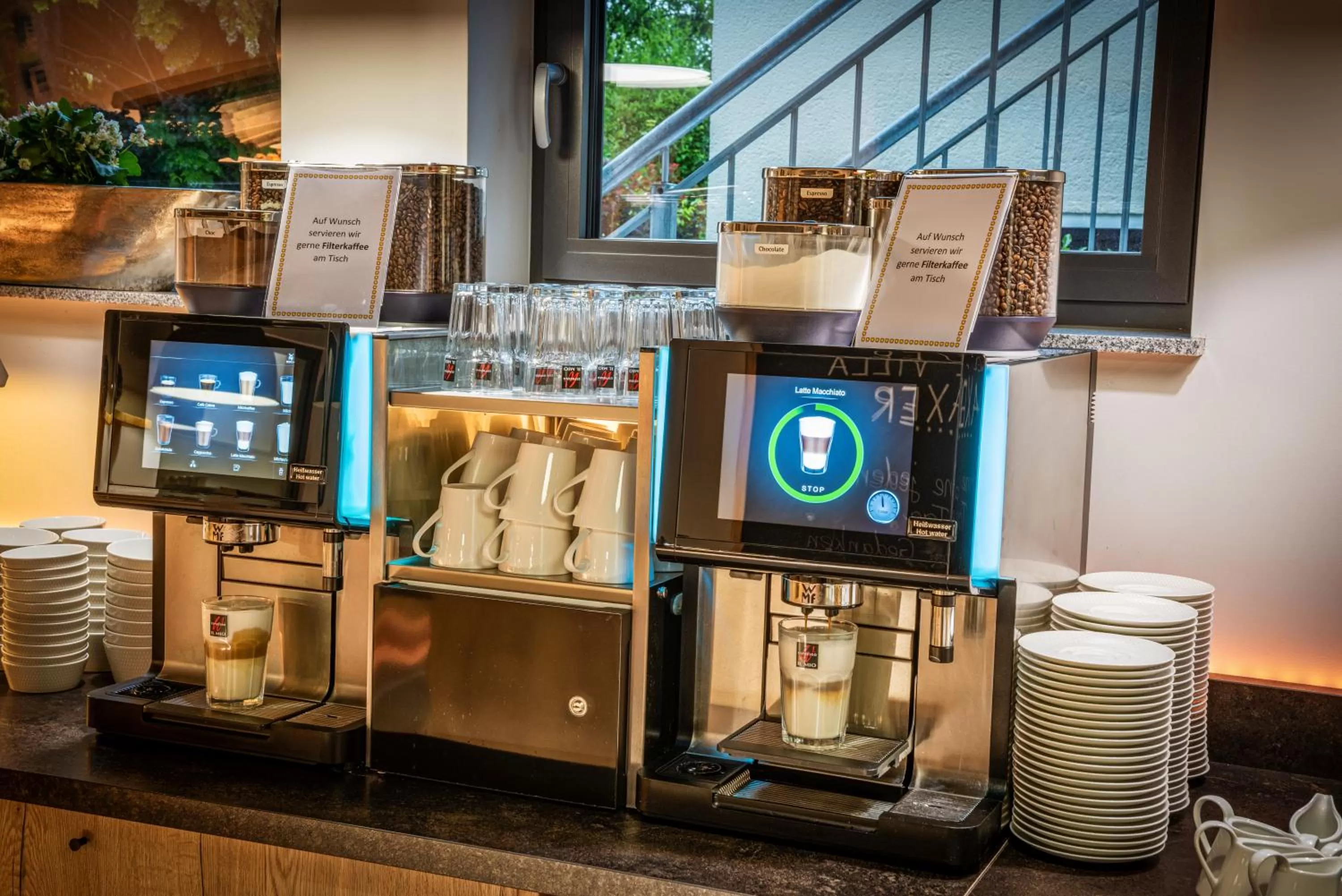 Coffee/tea facilities in AKZENT Hotel Villa Saxer