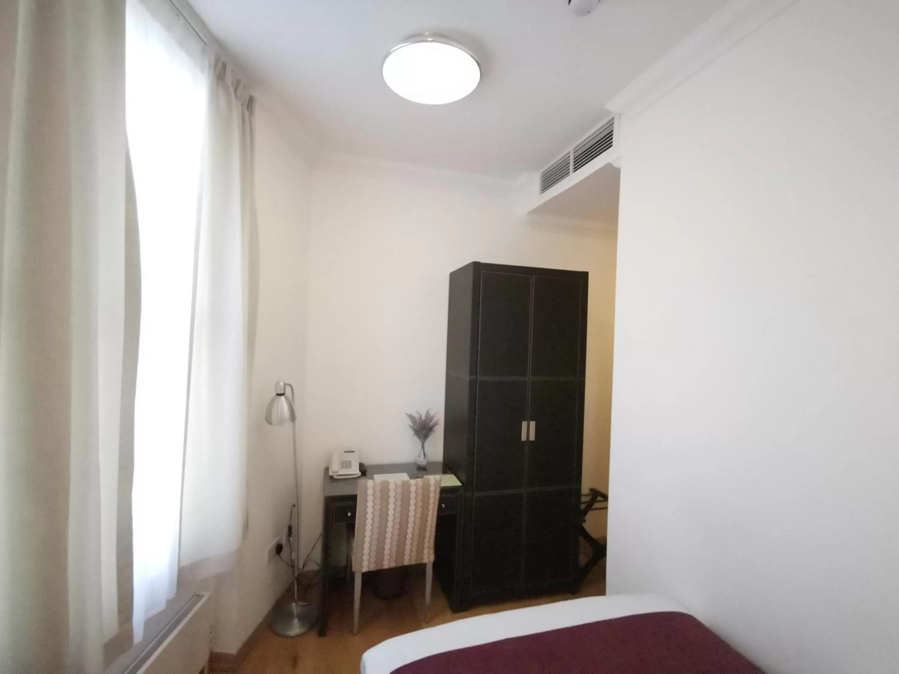 Bedroom, Bed in The Royale Chulan Hyde Park Hotel