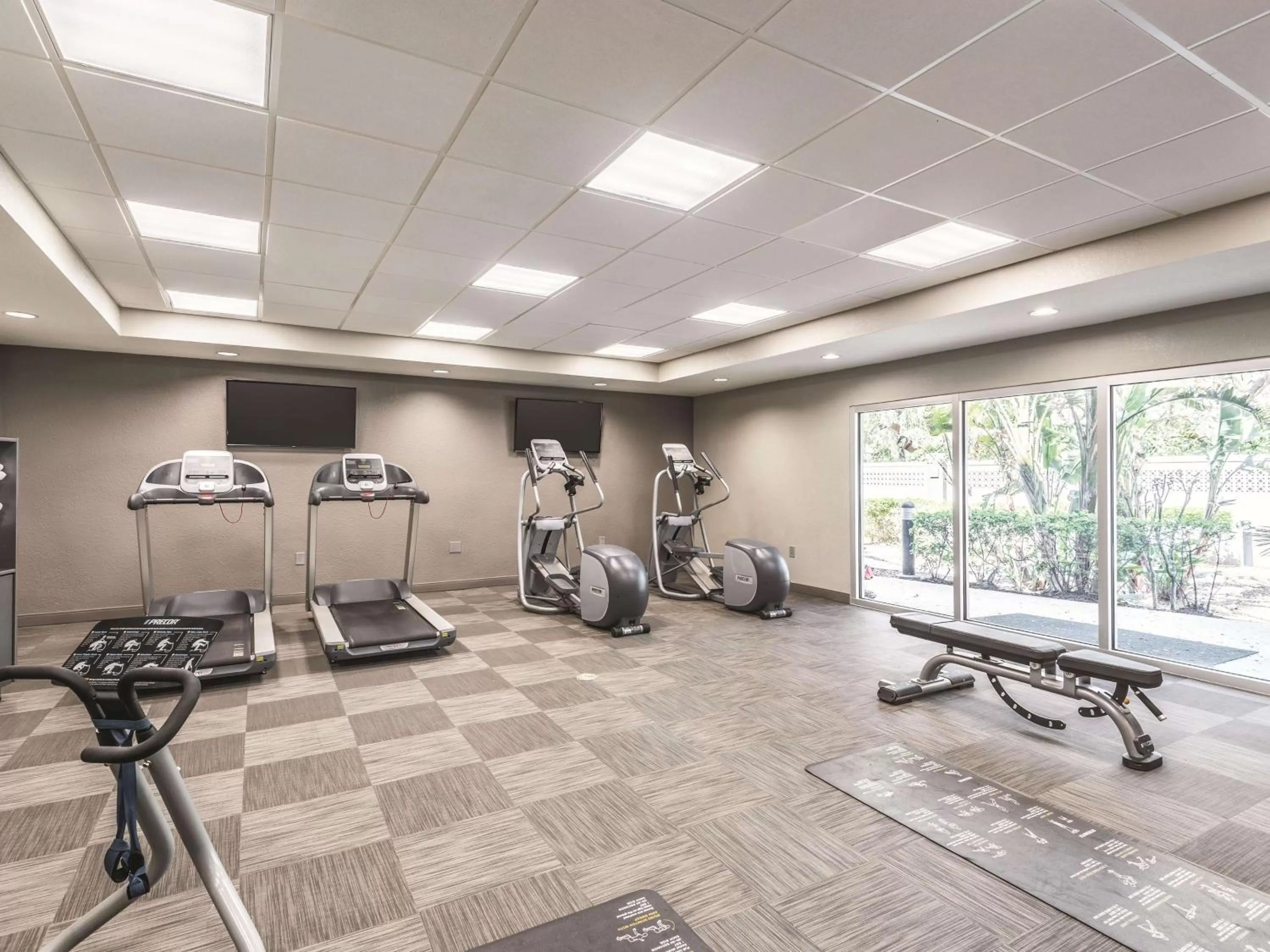 Fitness centre/facilities in La Quinta by Wyndham Orlando Lake Mary