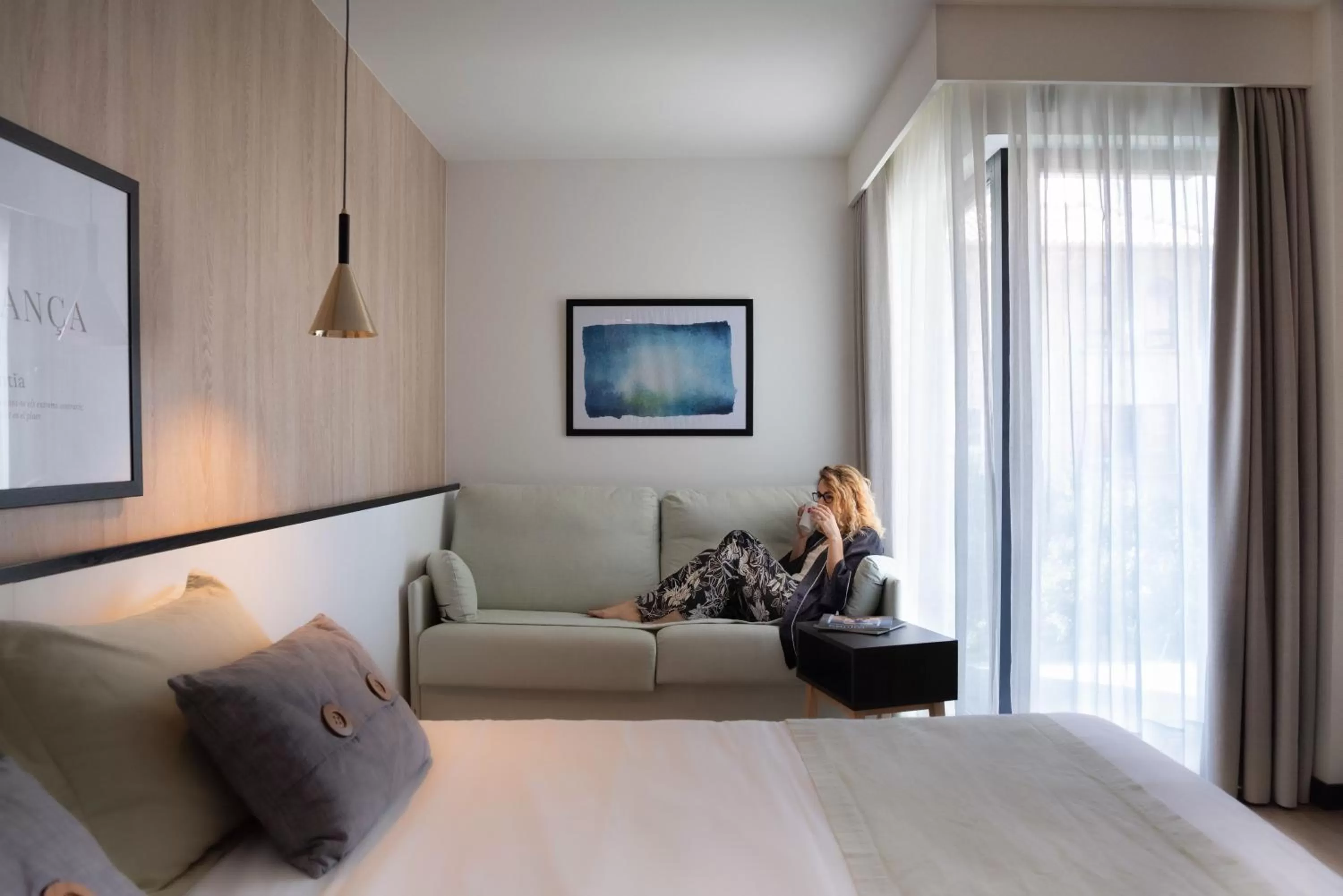 Coffee/tea facilities, Bed in Ars Magna Bleisure Hotel