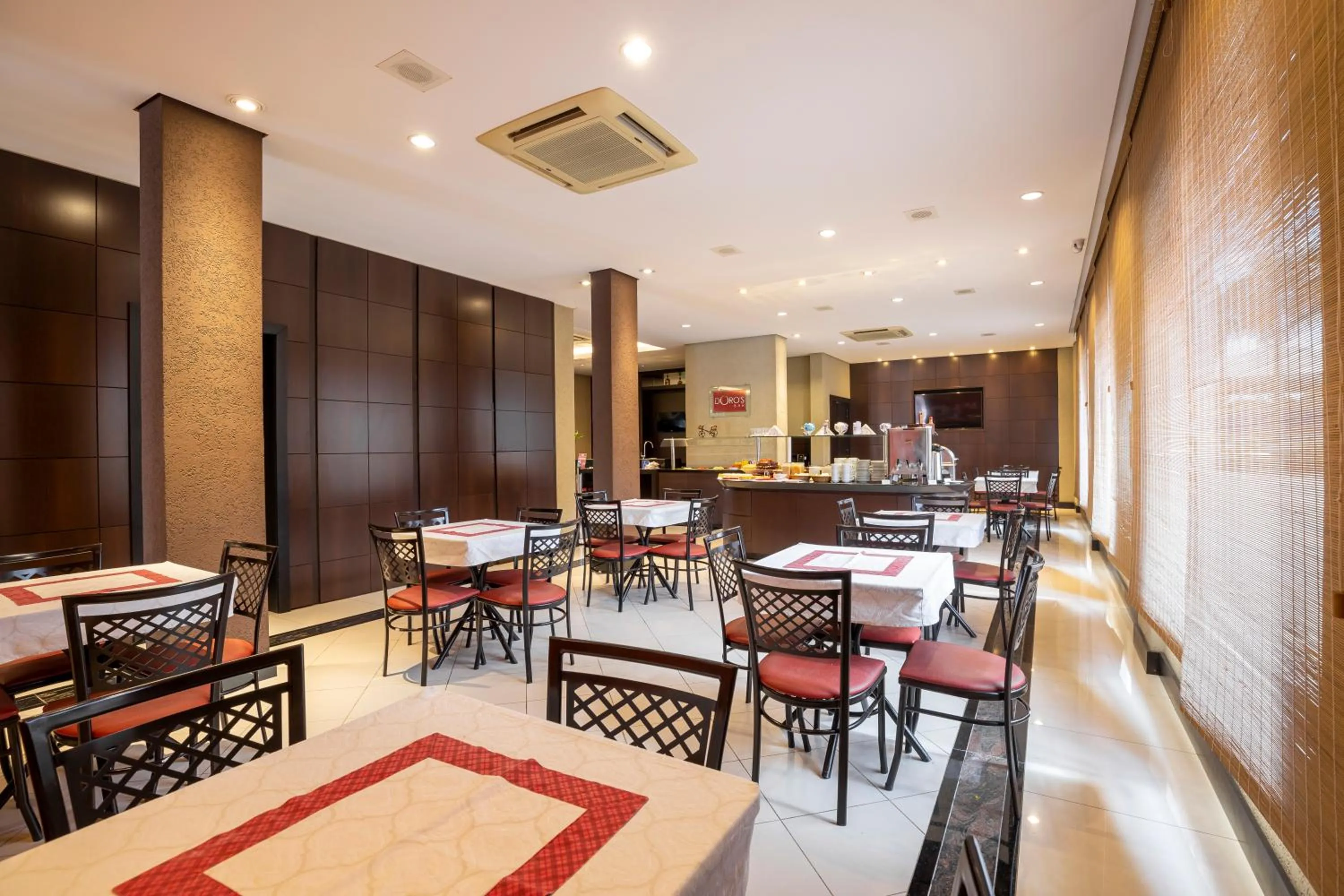 Restaurant/places to eat in Hotel Plaza Norte