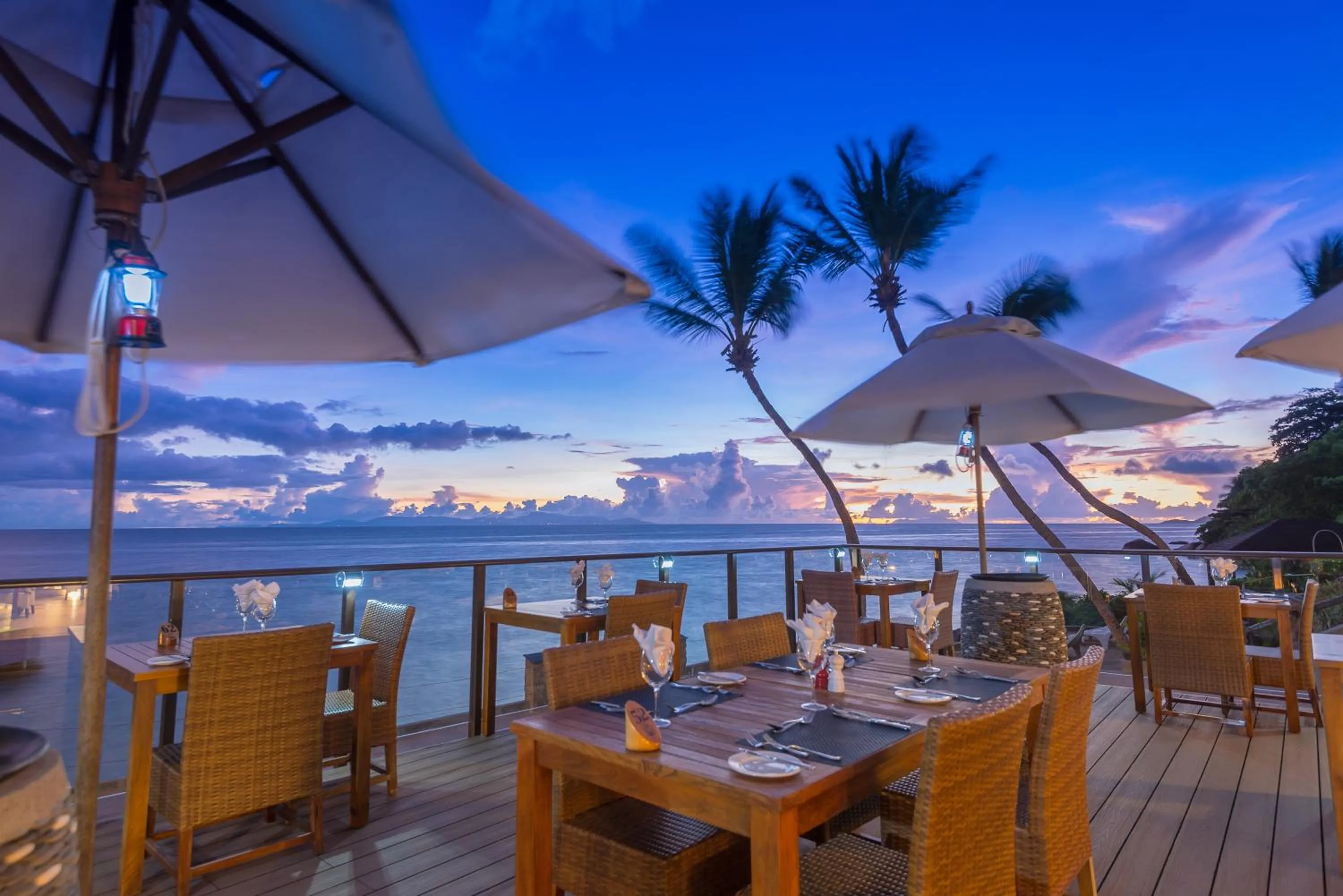 Restaurant/places to eat in Coco de Mer Hotel and Black Parrot Suites