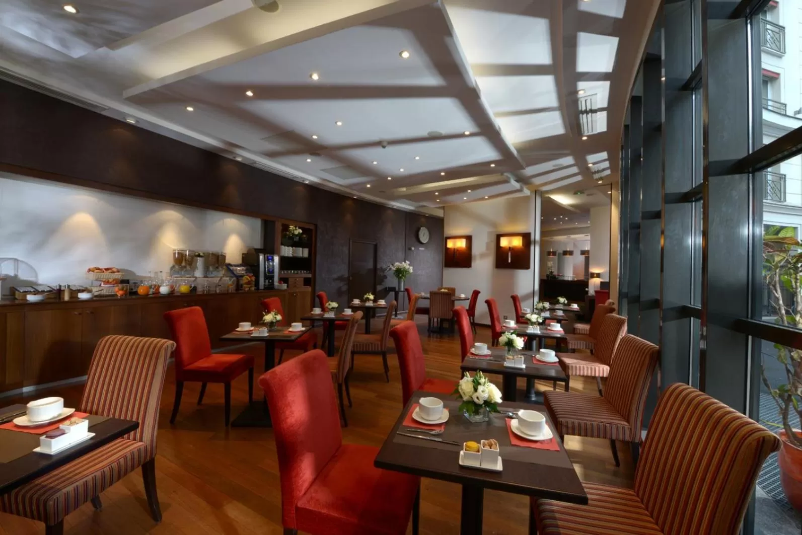 Restaurant/places to eat in Hotel de Berny