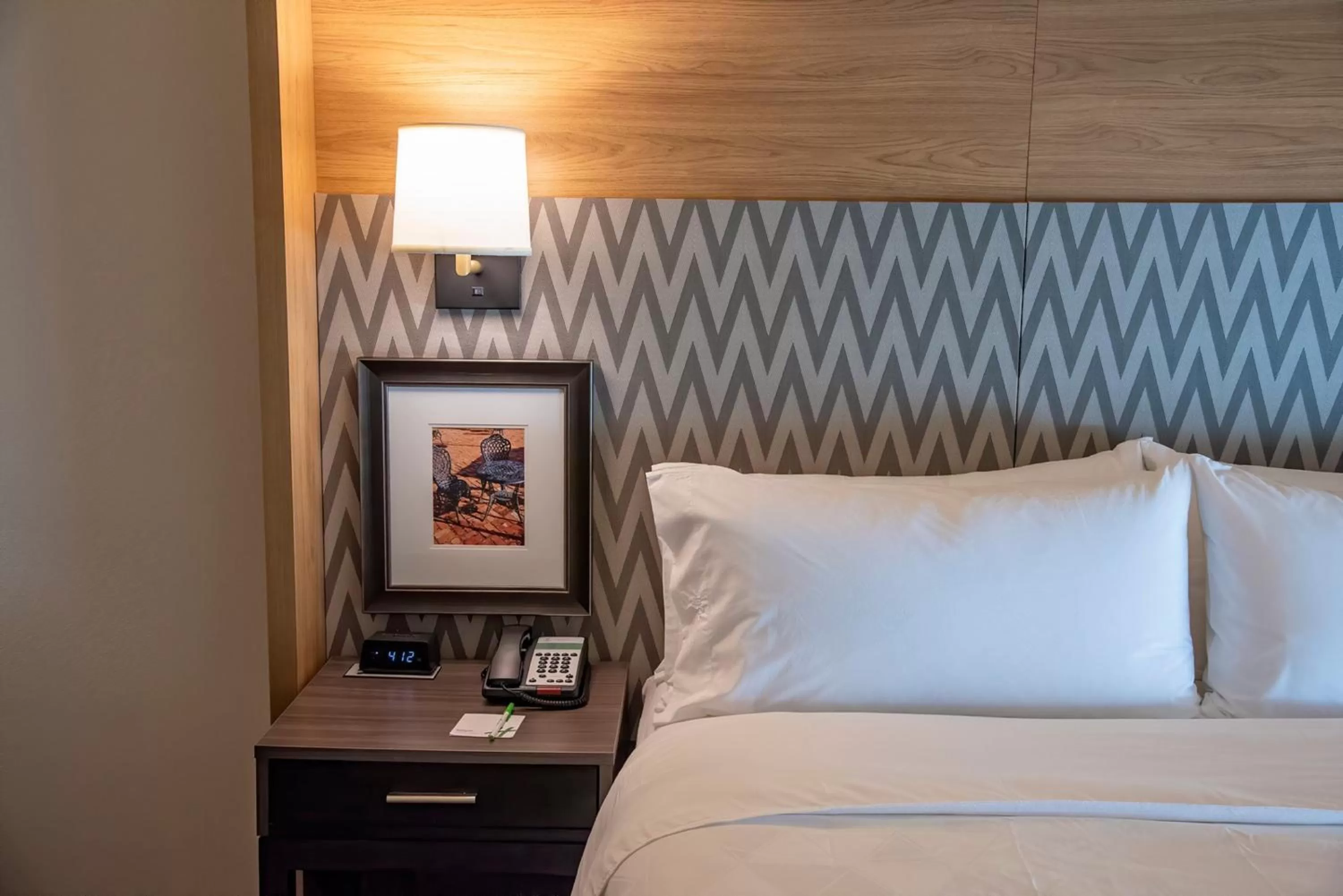 Photo of the whole room, Bed in Holiday Inn & Suites - Savannah Airport - Pooler by IHG