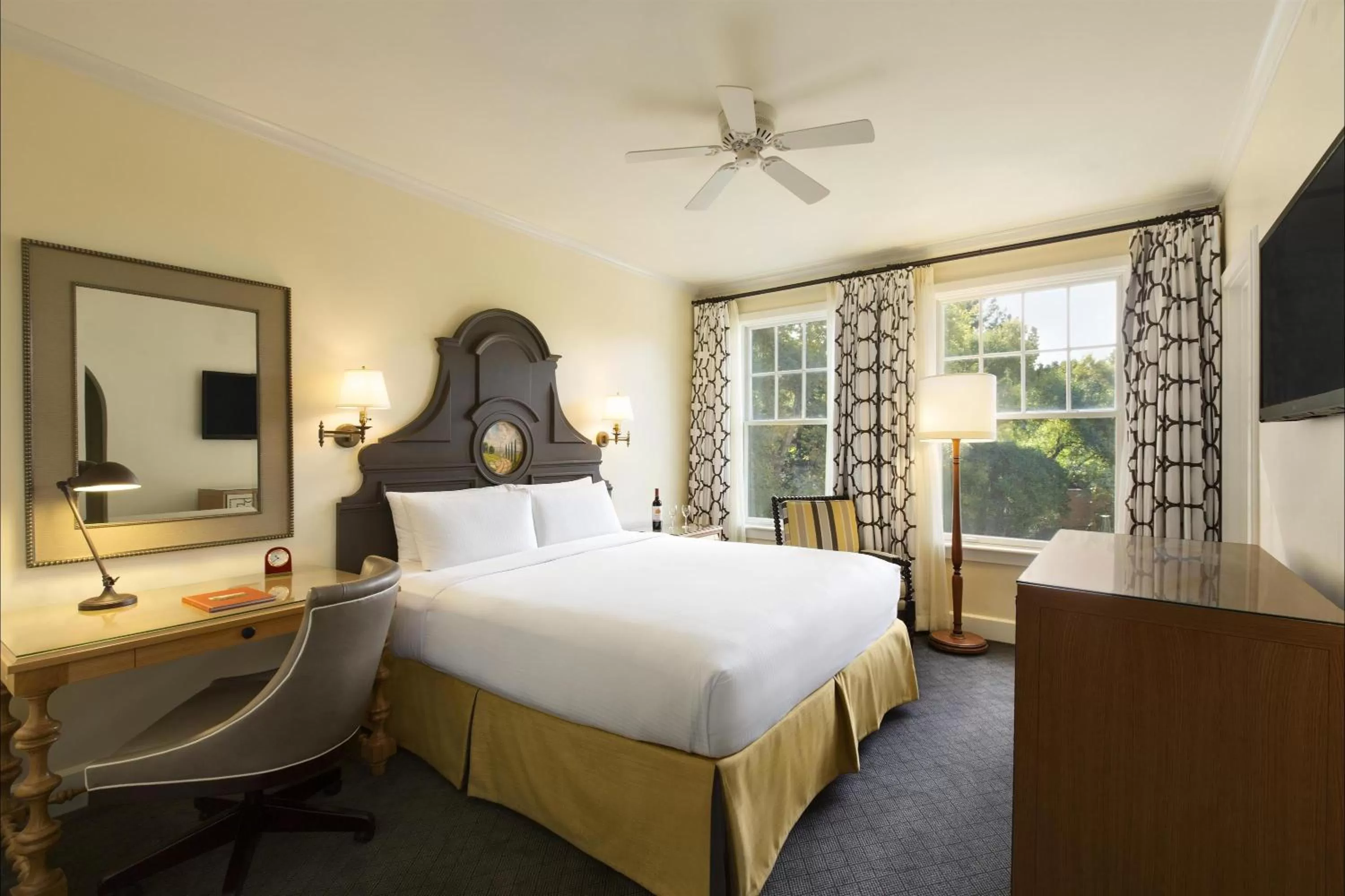 Photo of the whole room, Bed in Fairmont Sonoma Mission Inn & Spa