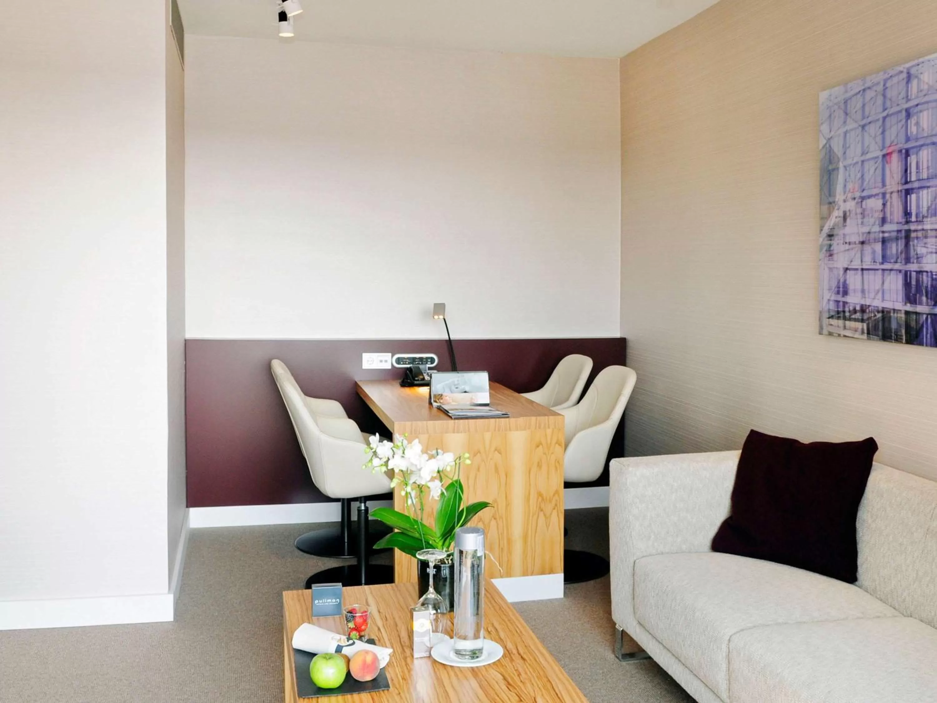 Photo of the whole room in Pullman Eindhoven Cocagne