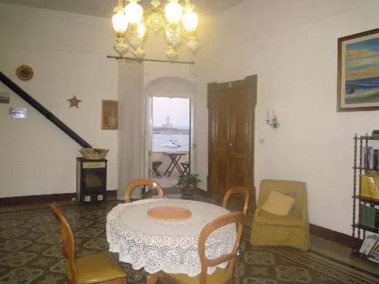 Communal lounge/ TV room in Rocca Sul Mare Hotel