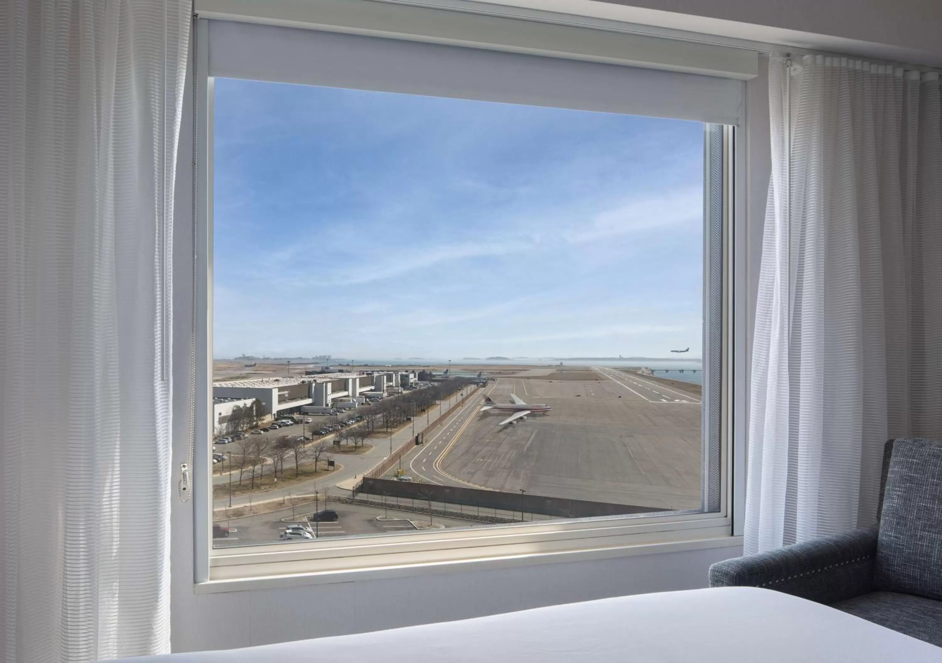 View (from property/room), Bed in Hyatt Regency Boston Harbor