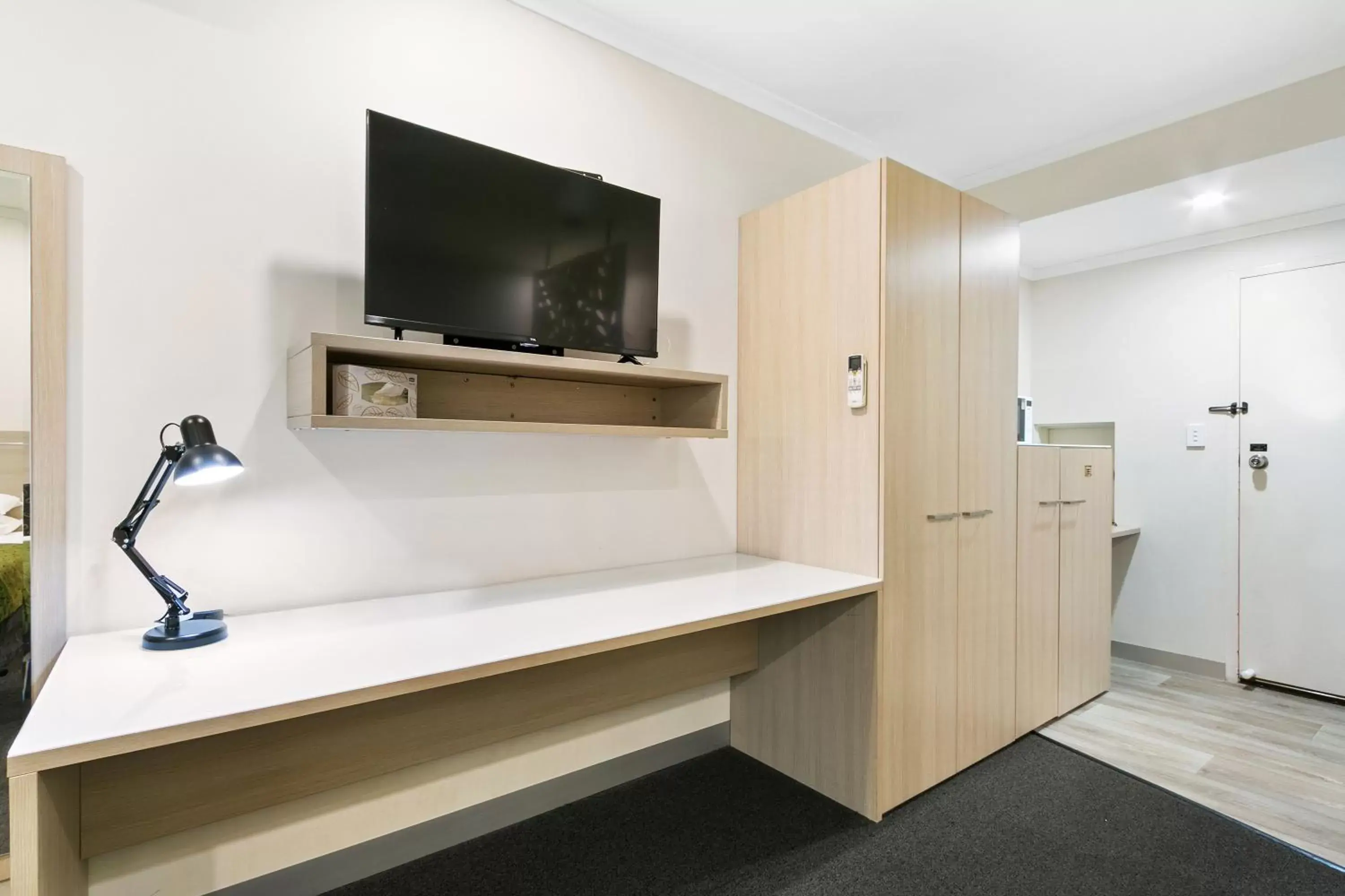 Deluxe Twin Room in The Aspen & Apartments Deluxe Twin Room in The Aspen & Apartments