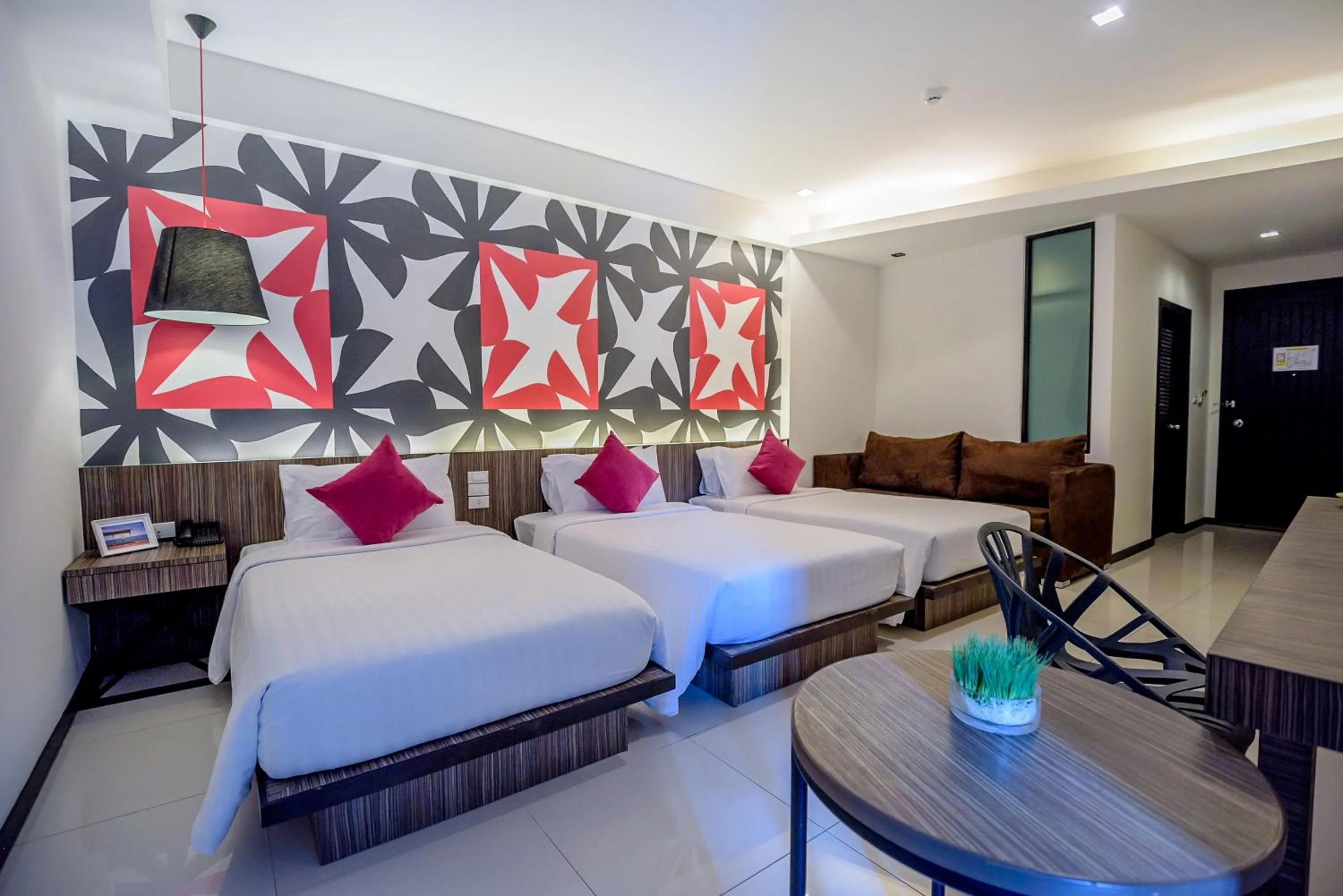 Bedroom, Bed in Hotel J Residence Pattaya