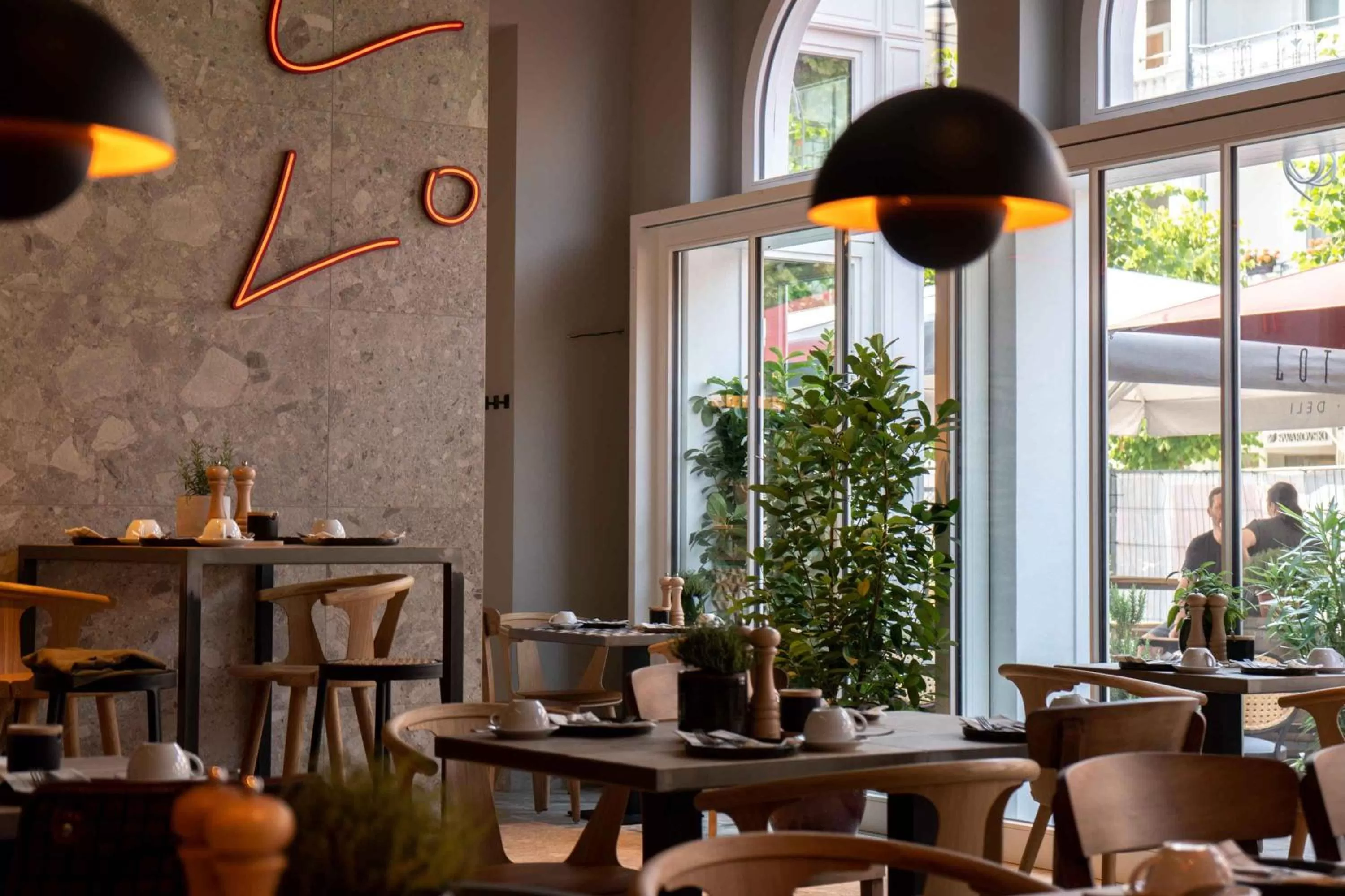 Restaurant/places to eat in LOEV - VELA Hotels