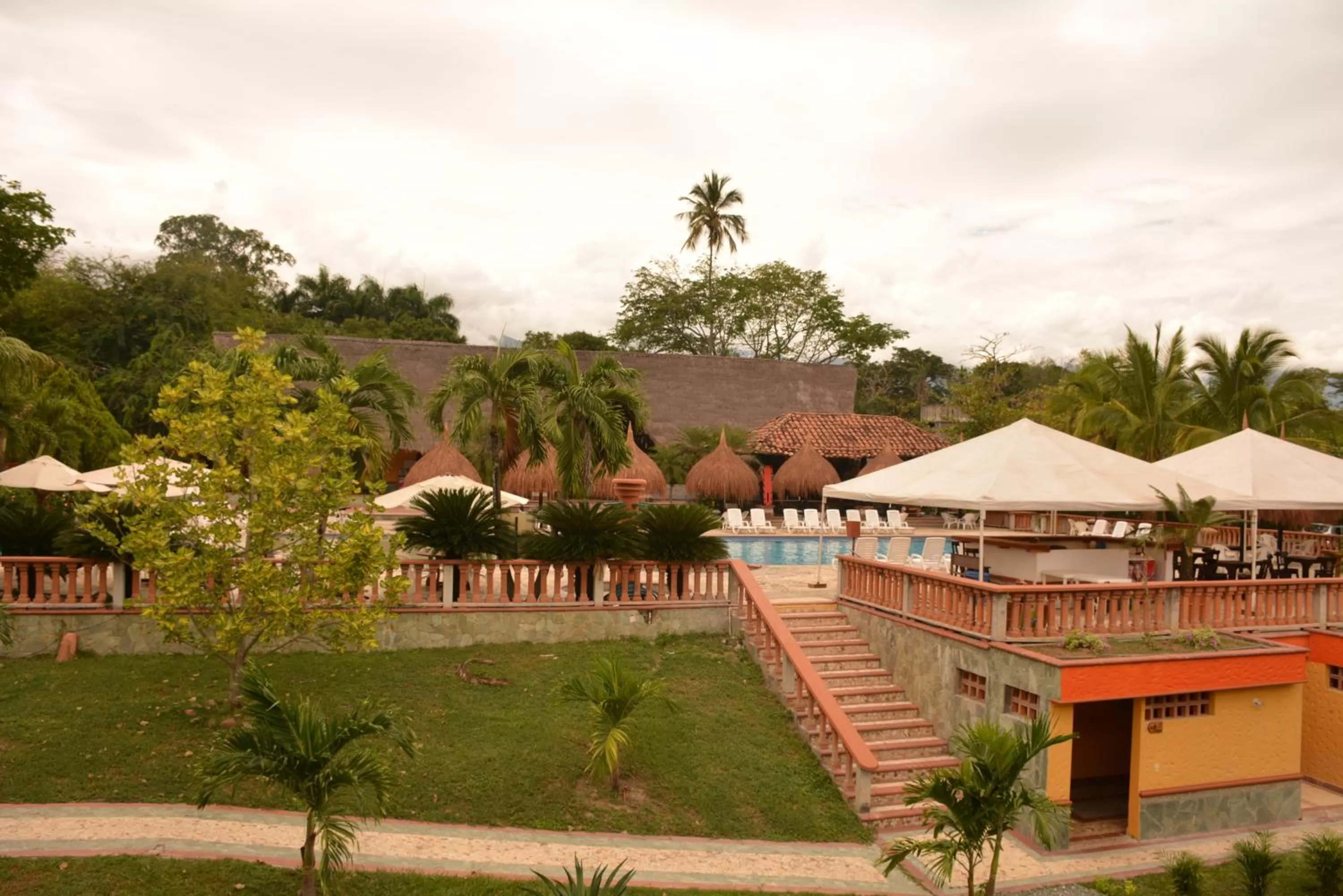 Property building in Hotel Portón del Sol
