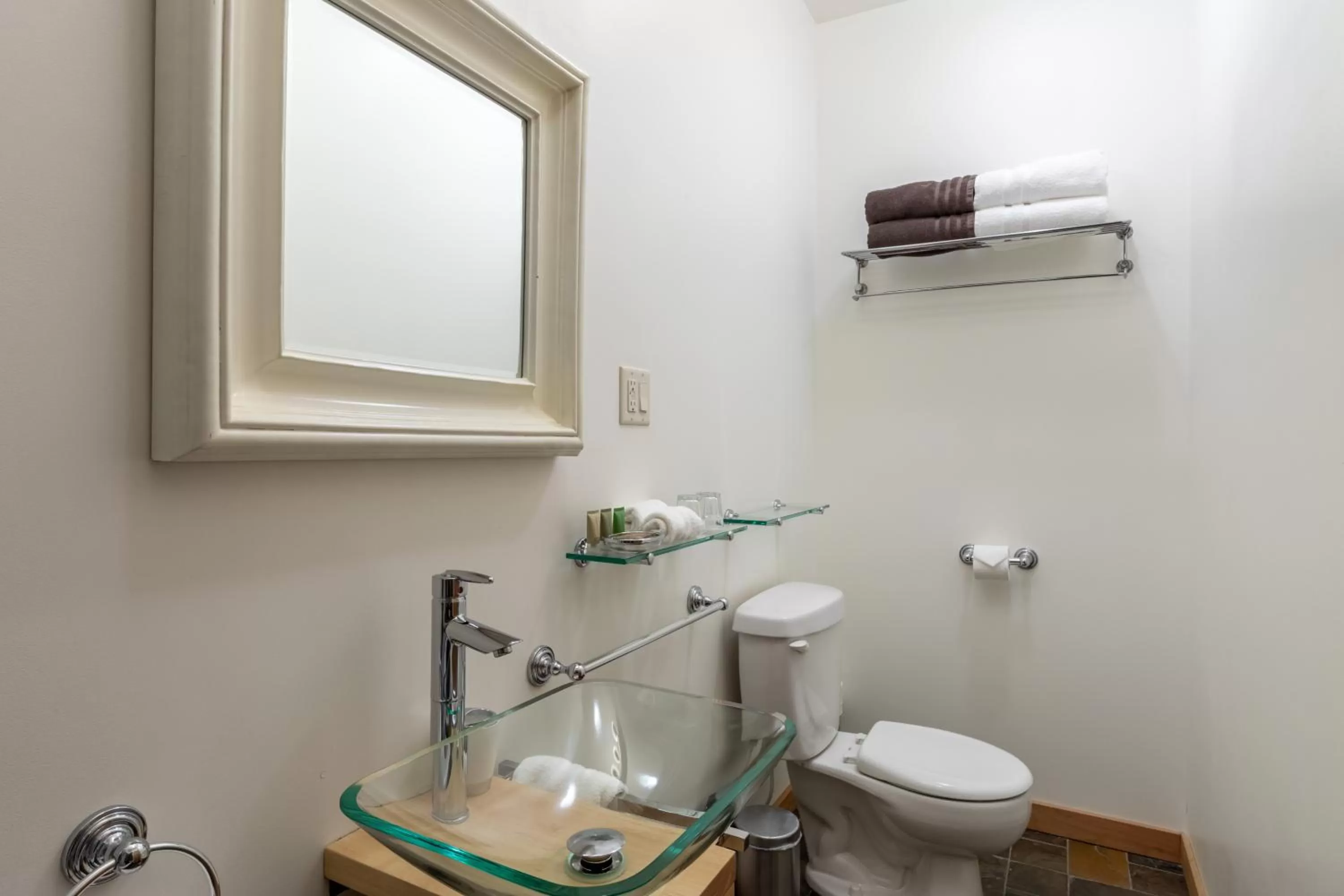 Bathroom in Canyon Ridge Lodge