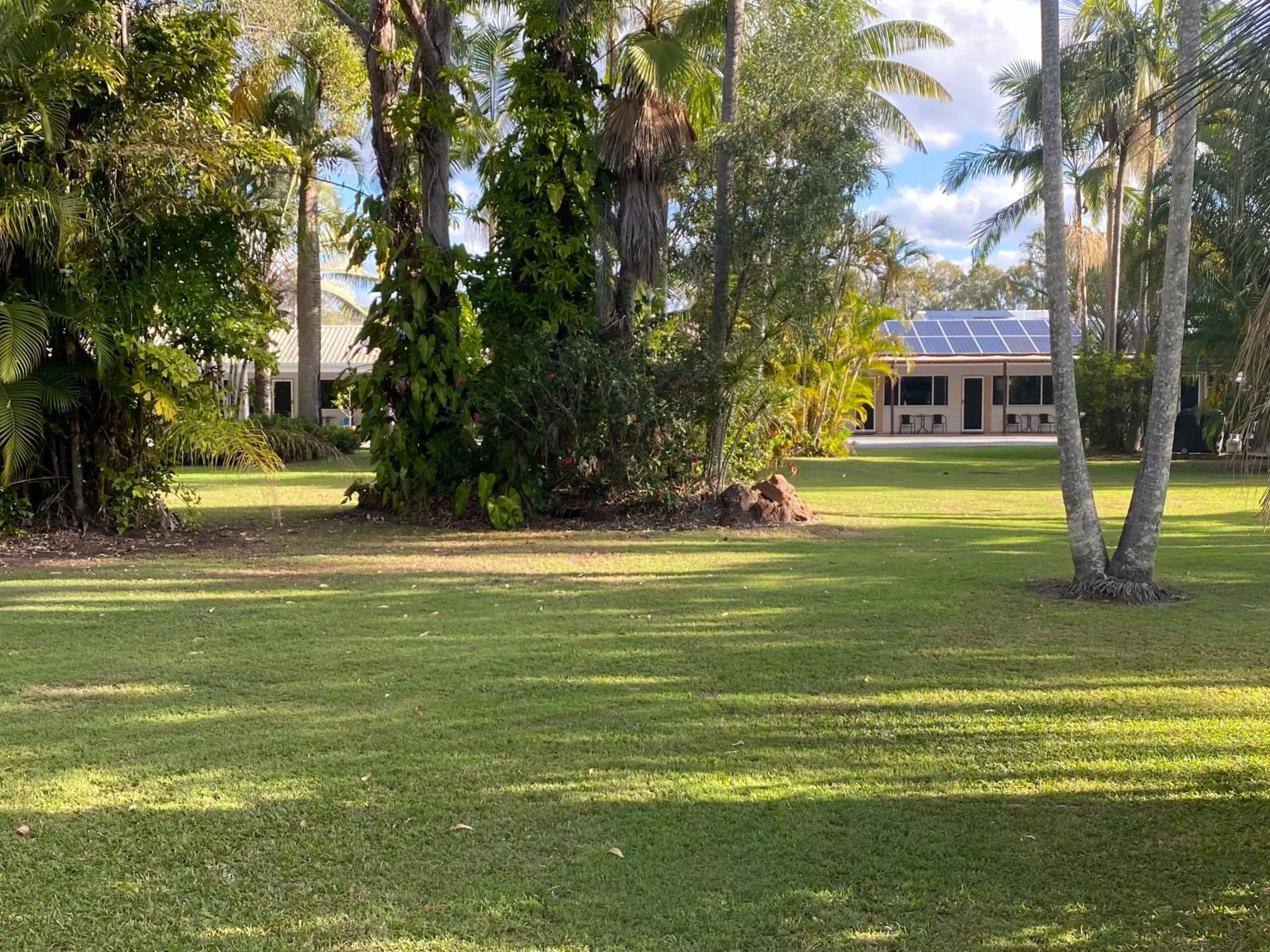 Garden in Tin Can Bay Motel