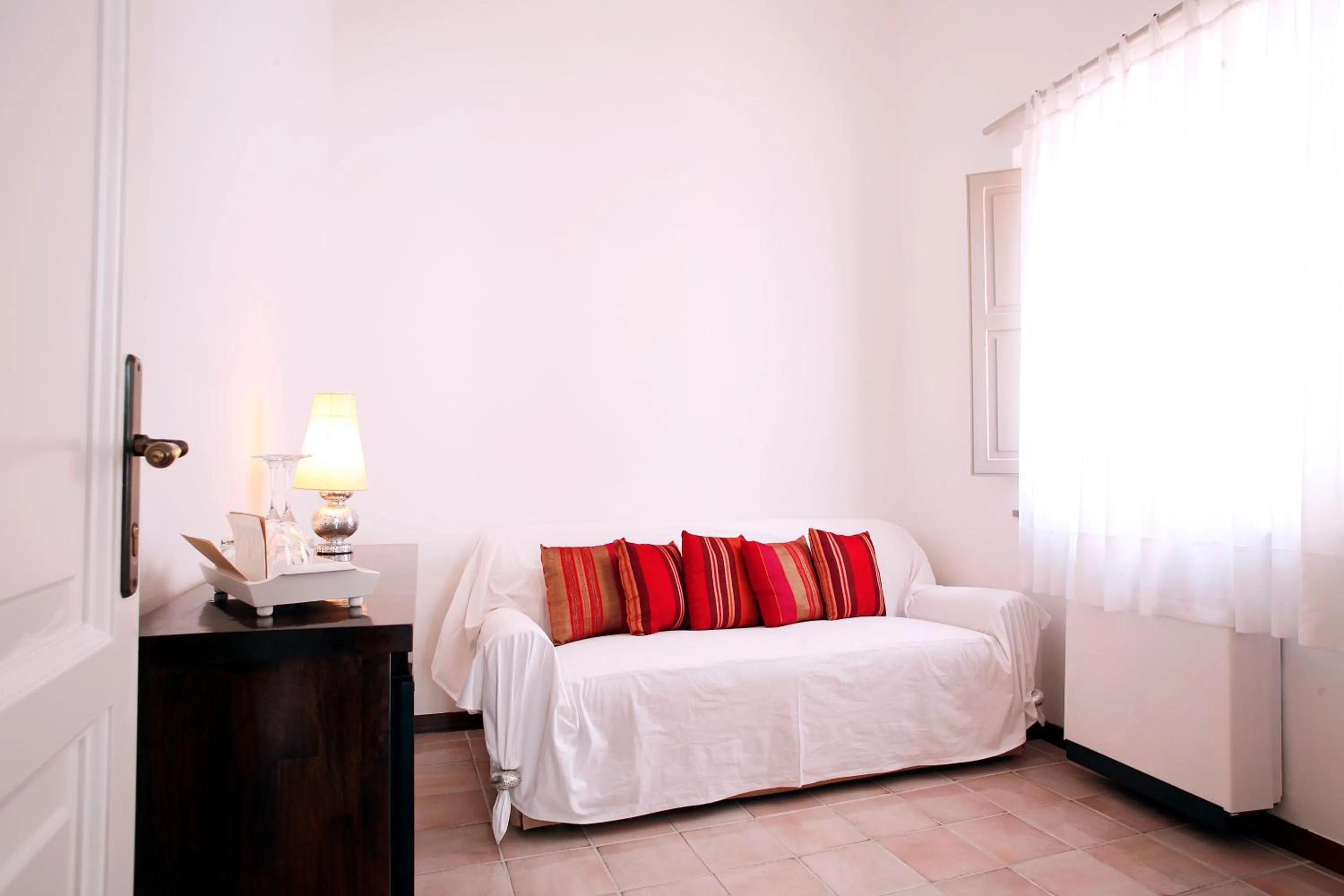 Seating area, Bed in La Locanda Delle Donne Monache