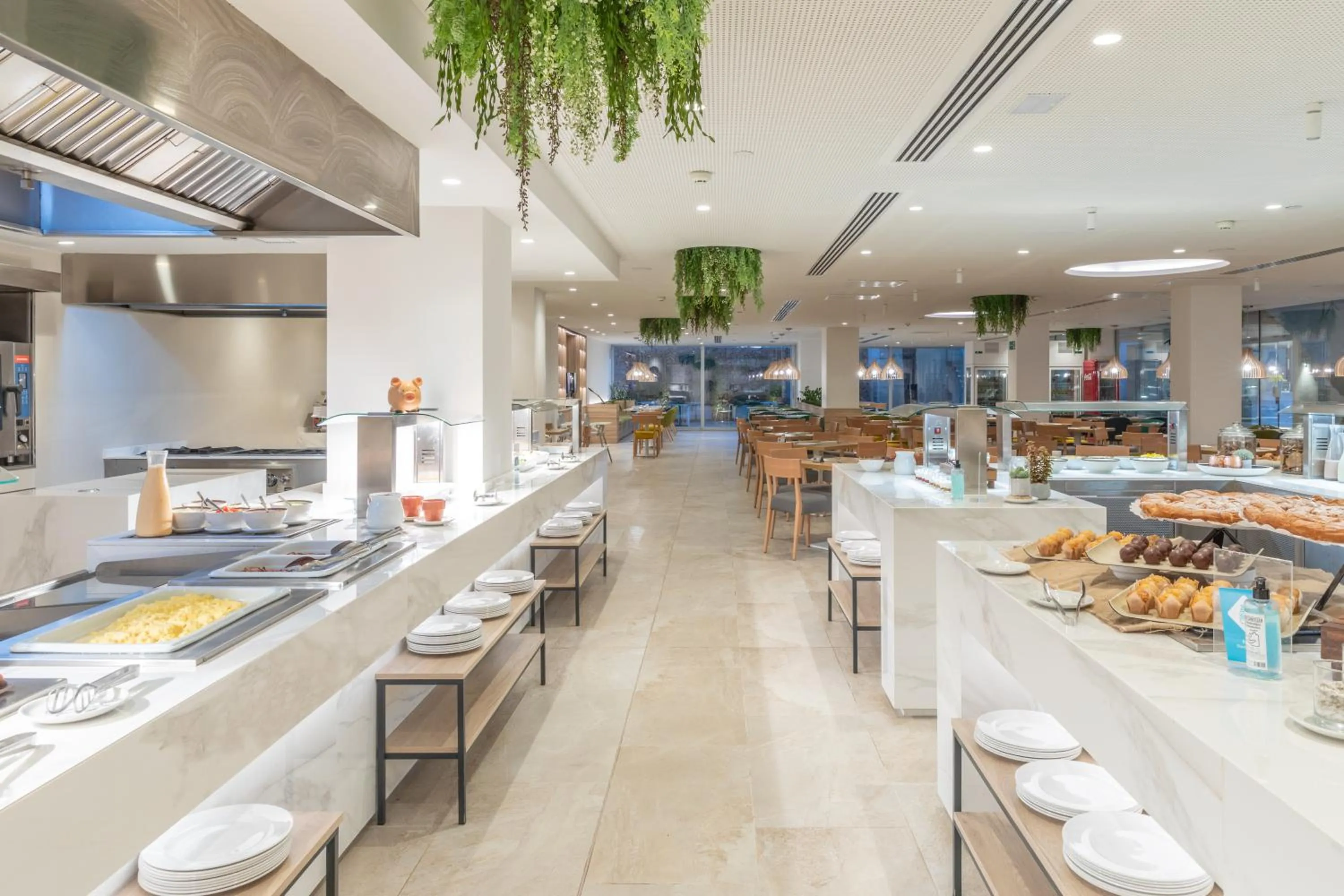 Restaurant/places to eat in JS Portocolom Suites