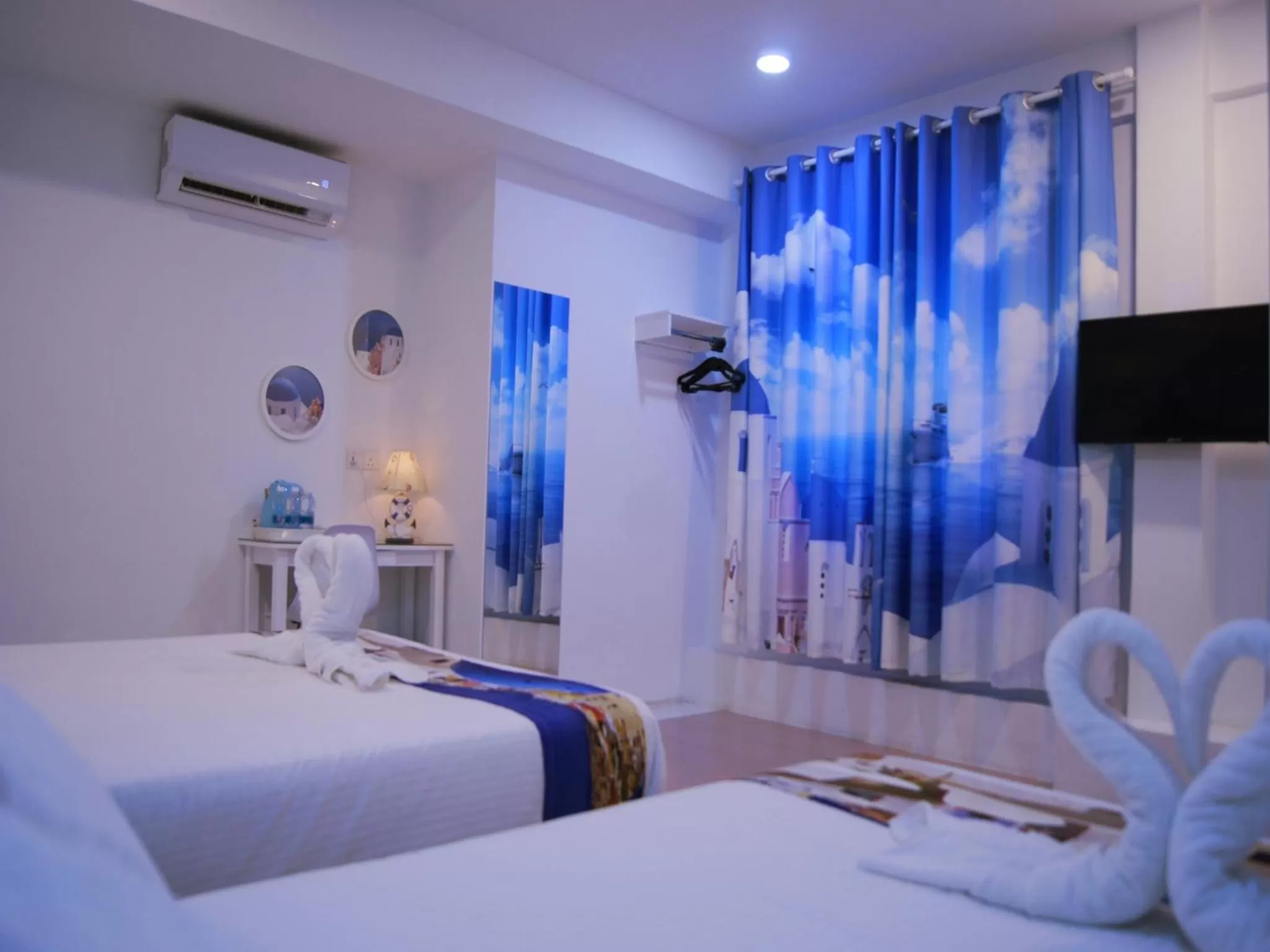 Photo of the whole room in Santorini Hotel Melaka