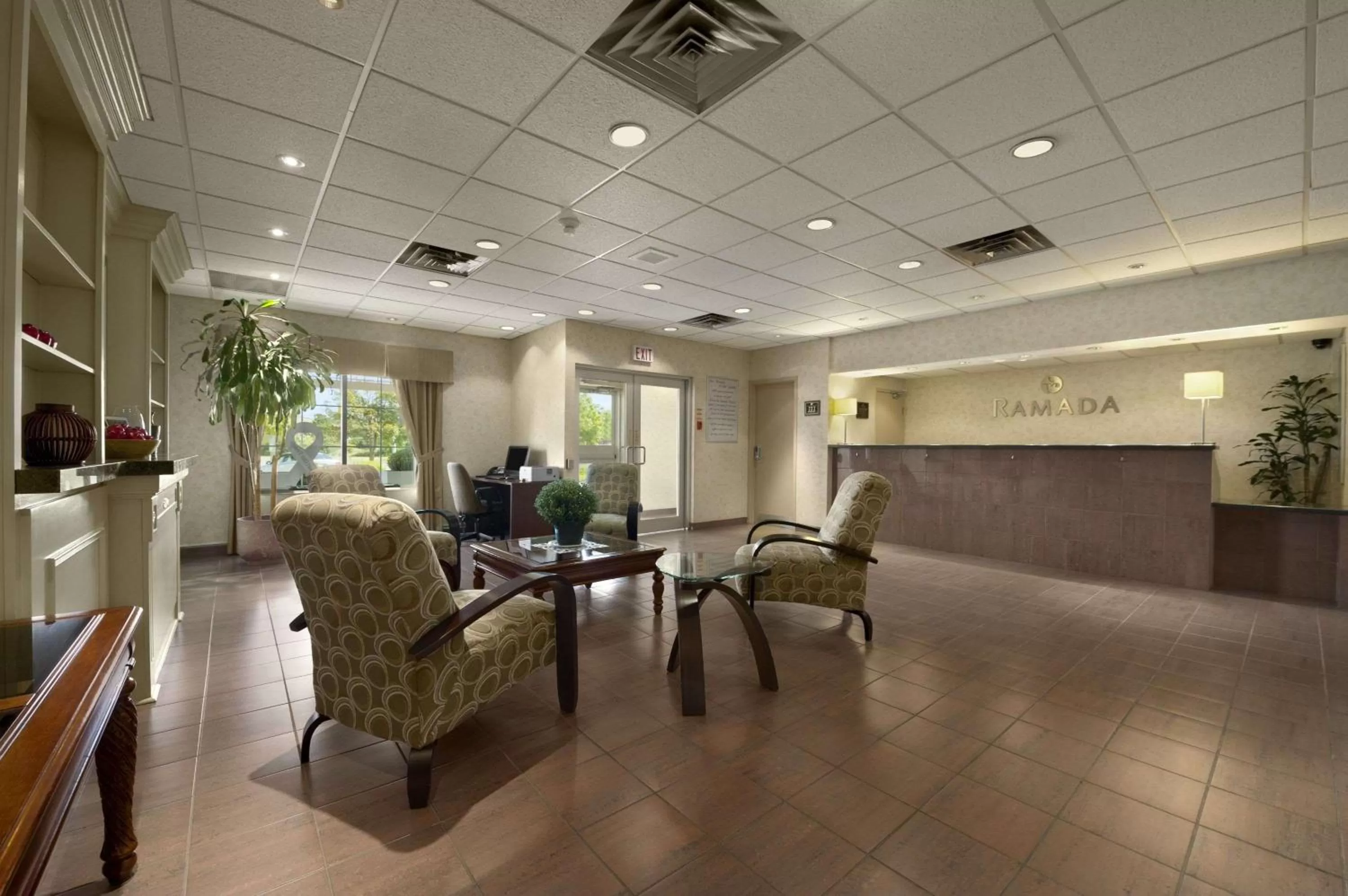 Lobby or reception in Ramada by Wyndham Trenton