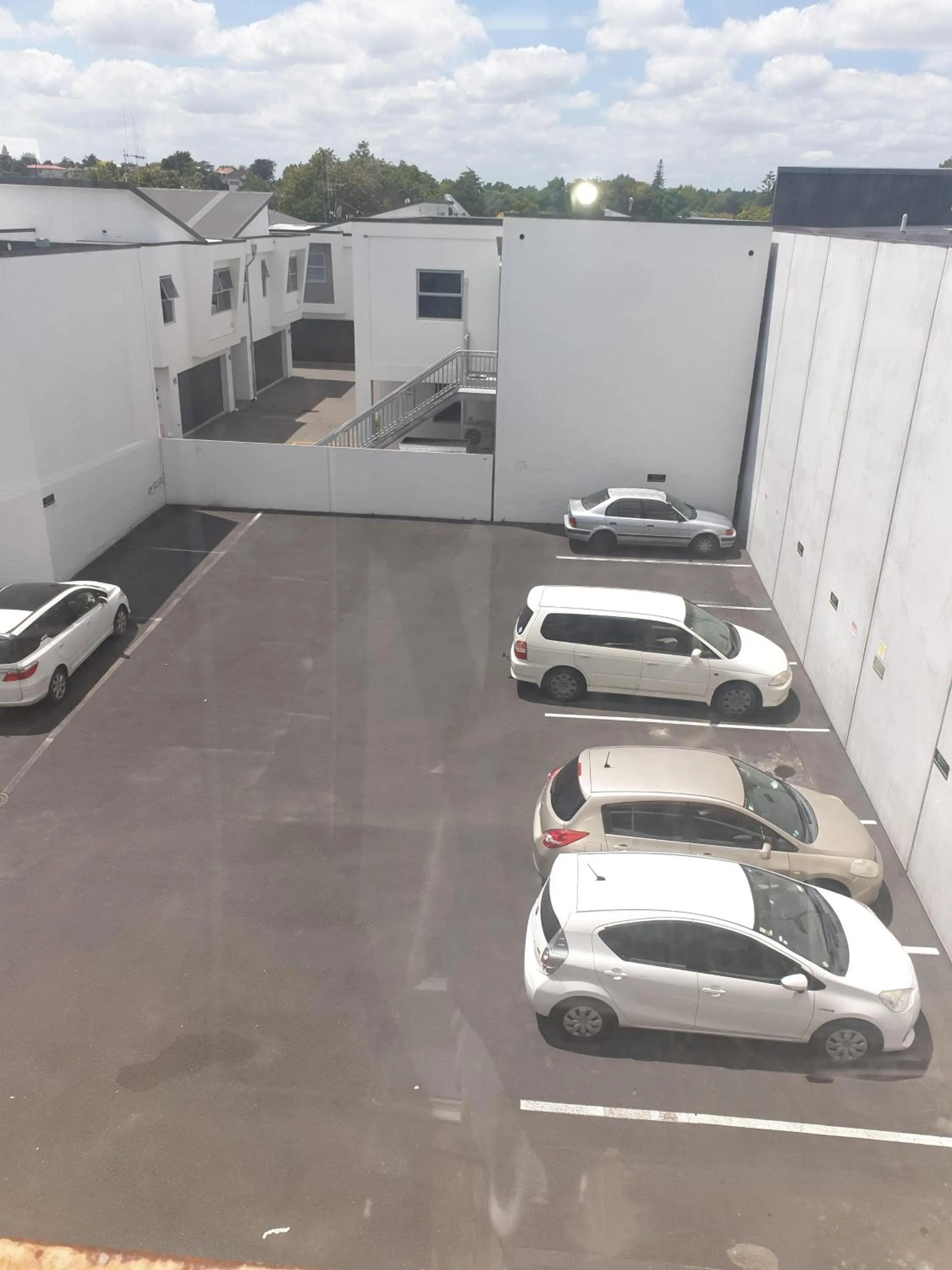 Parking in Backpackers Central Hamilton