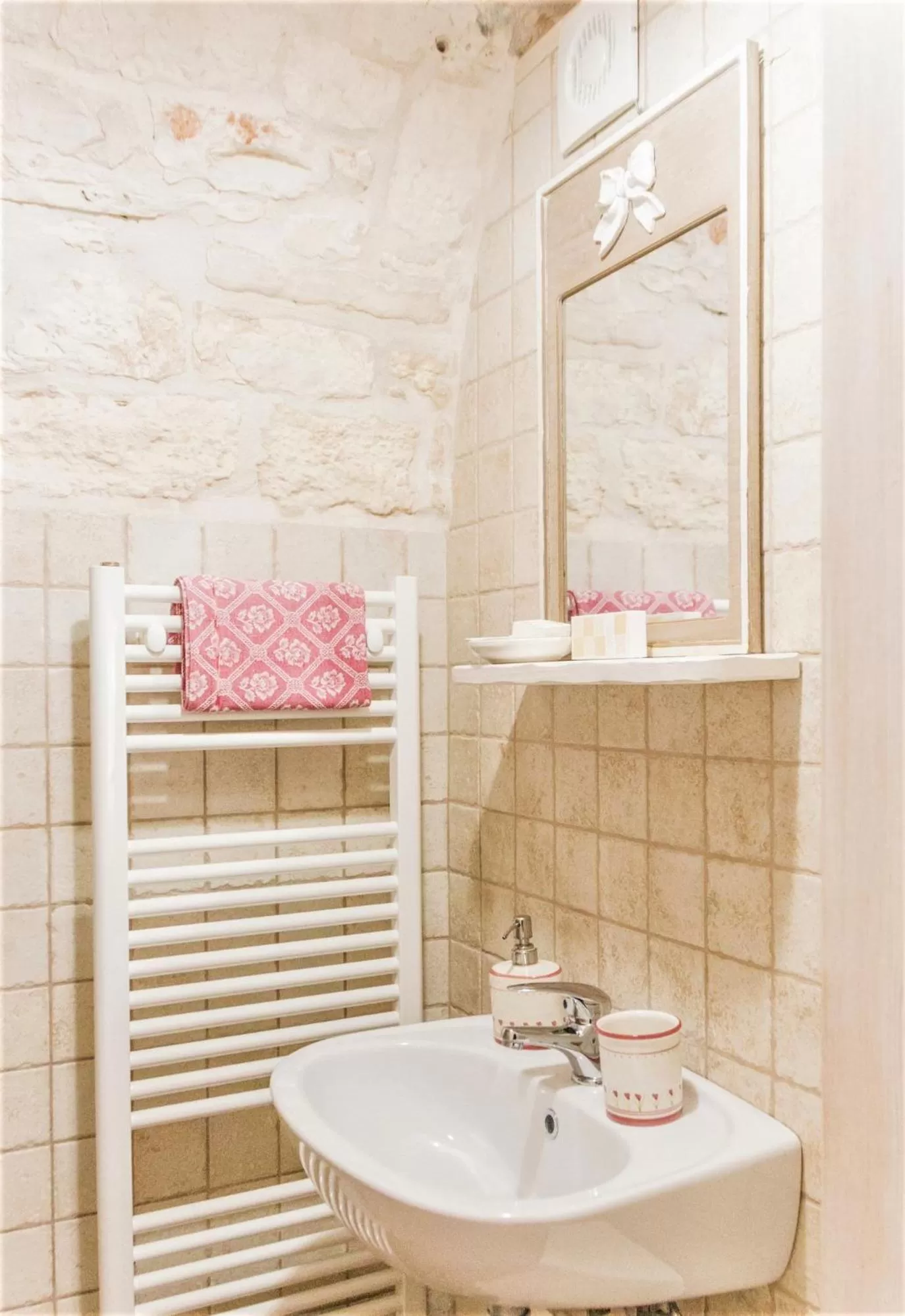 Bathroom in Trulli Donna Isabella
