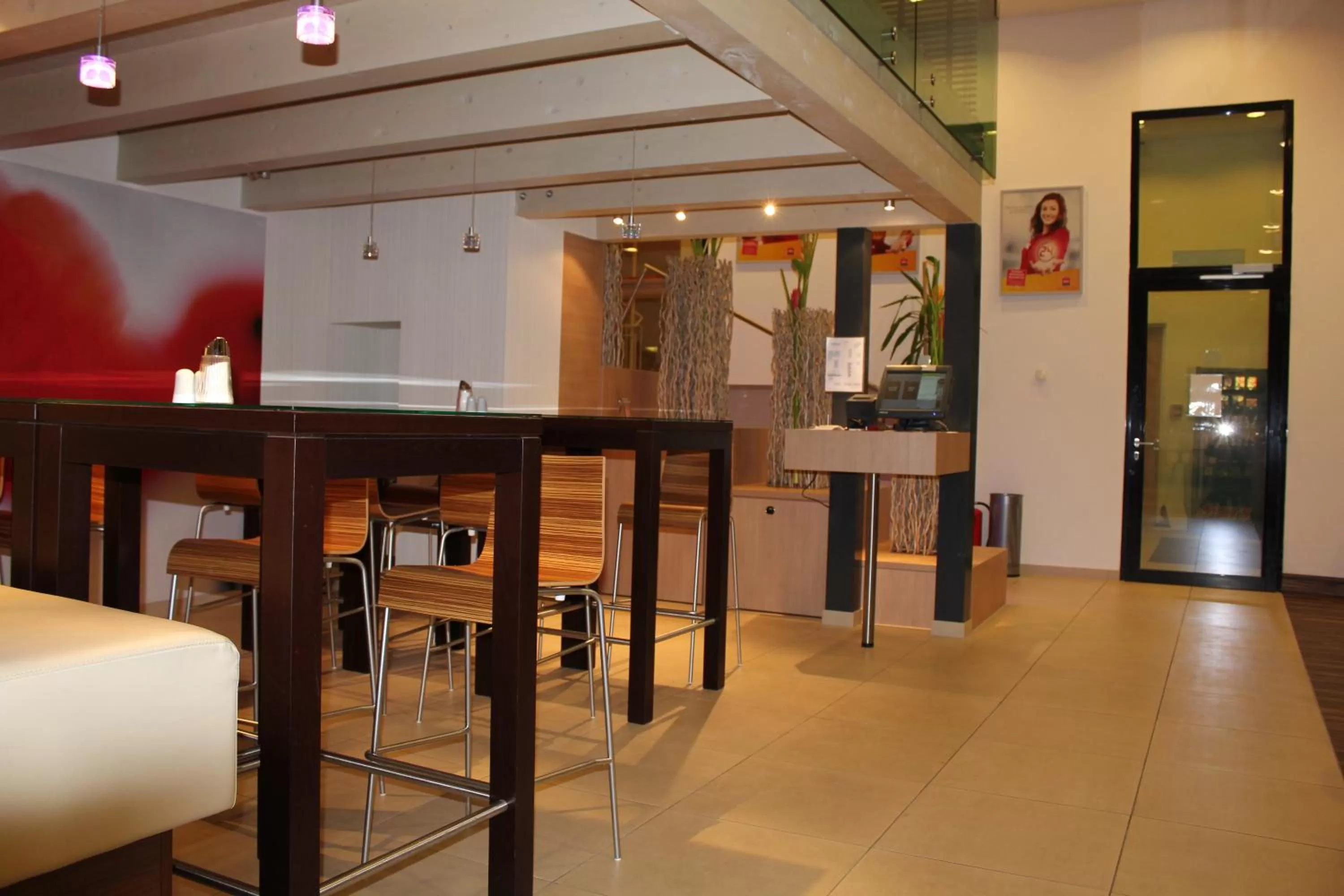 Lounge or bar in Ibis Wien Messe