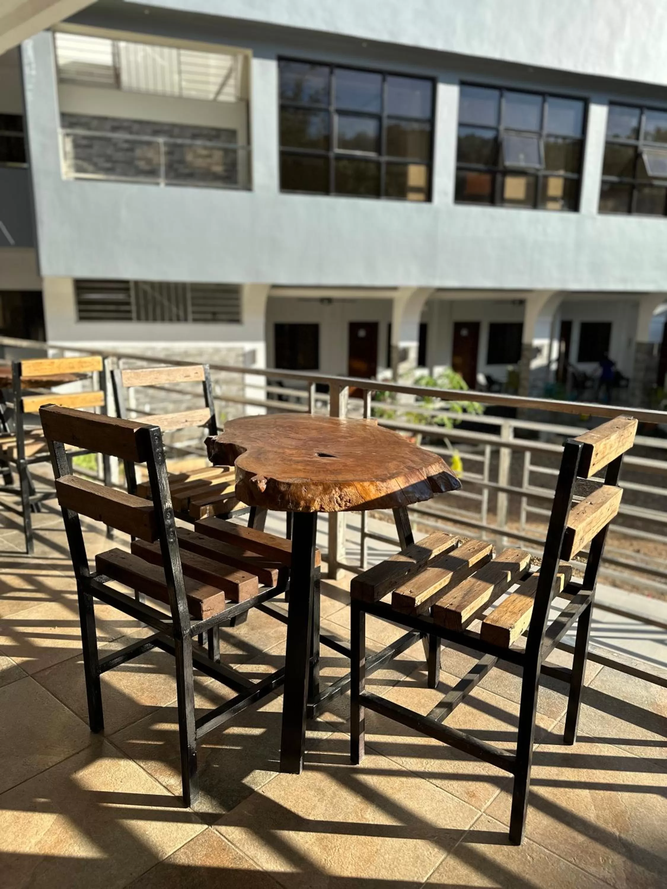 Restaurant/places to eat in Harbour Bliss Hotel