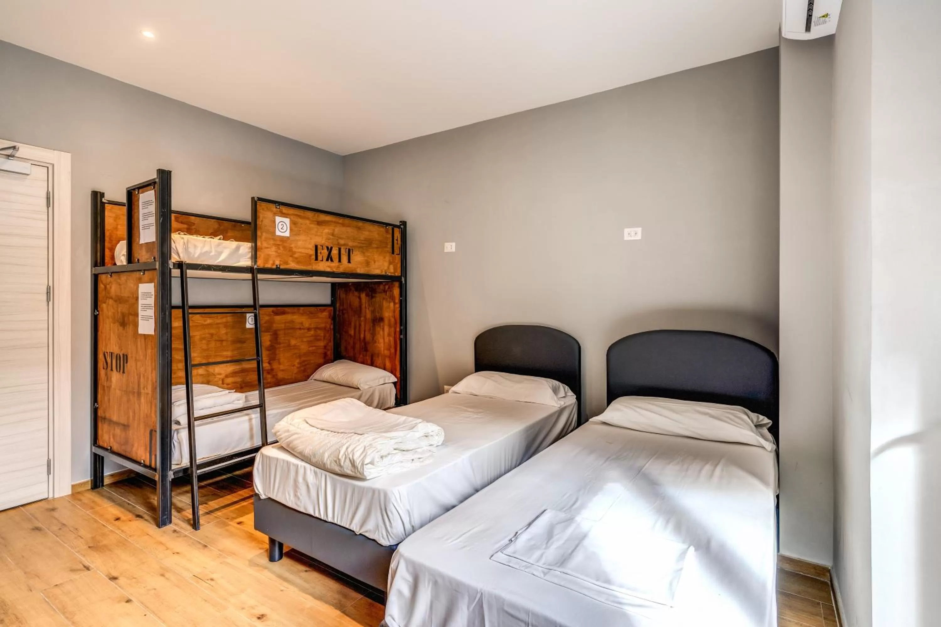 Photo of the whole room, Bed in Hostel Trastevere