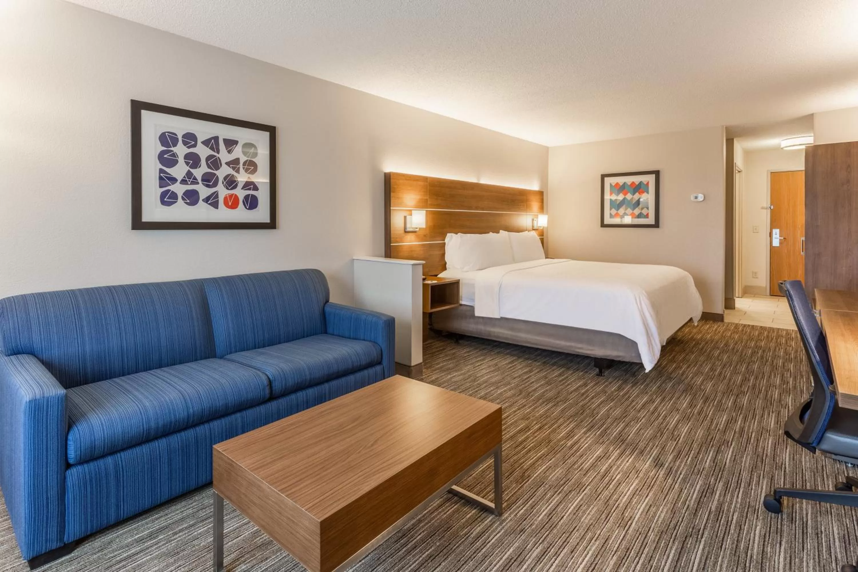Photo of the whole room, Bed in Holiday Inn Express & Suites O'Fallon-Shiloh by IHG