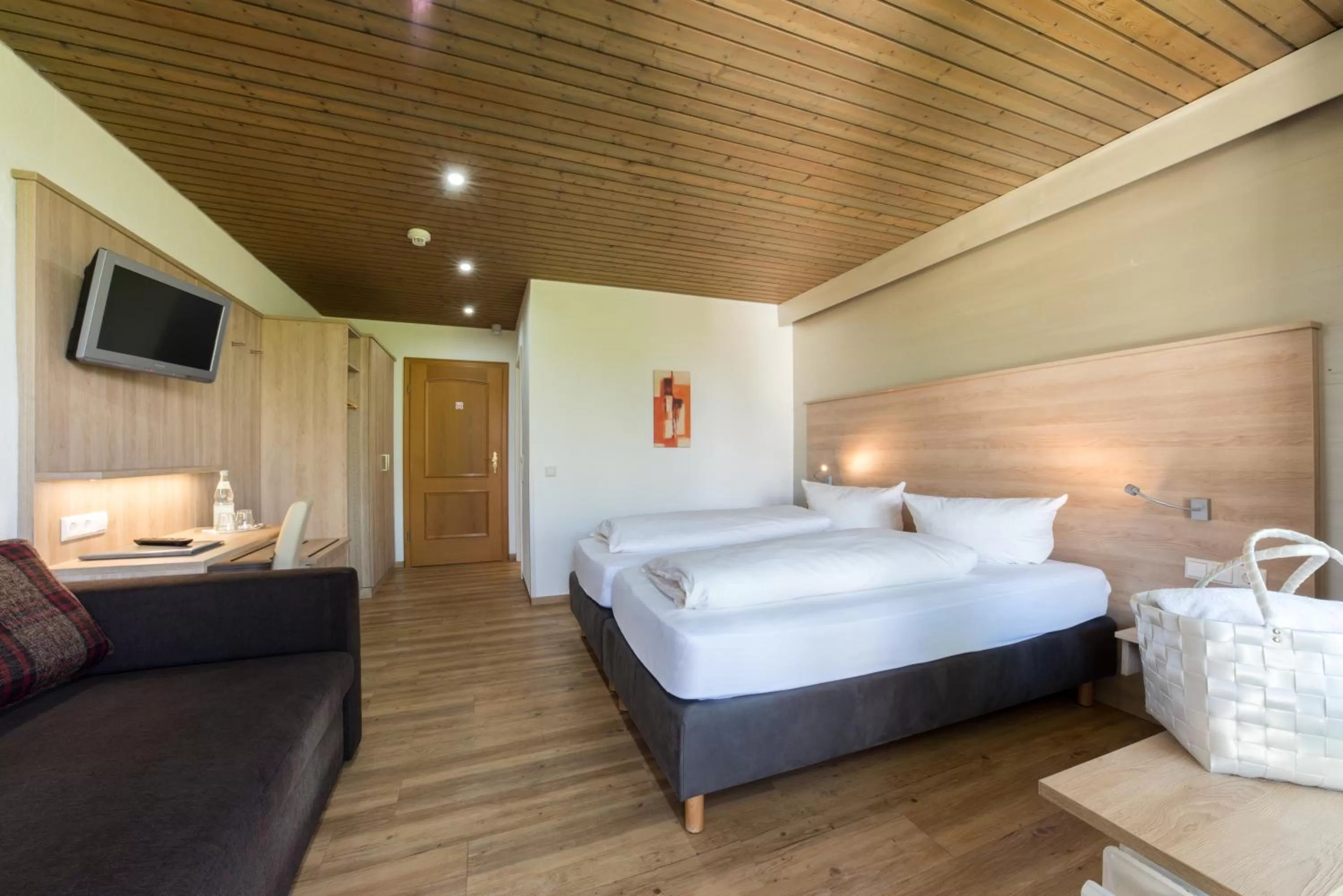 Bedroom, Bed in Wellnesshotel Sonnenhof & Sonnhalde