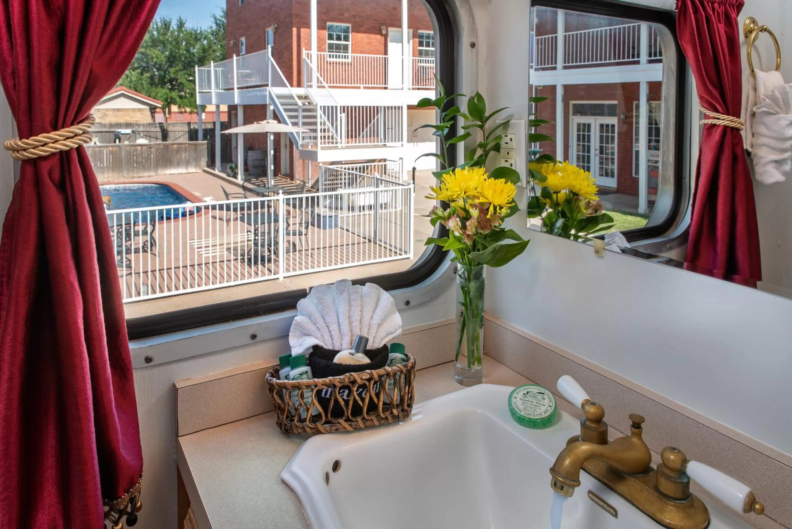 Bathroom in Woodrow House Bed & Breakfast
