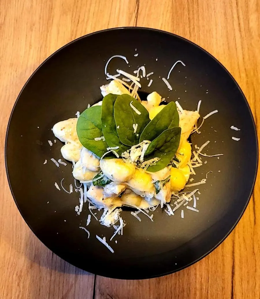 Restaurant/places to eat in Hotel Zakliki