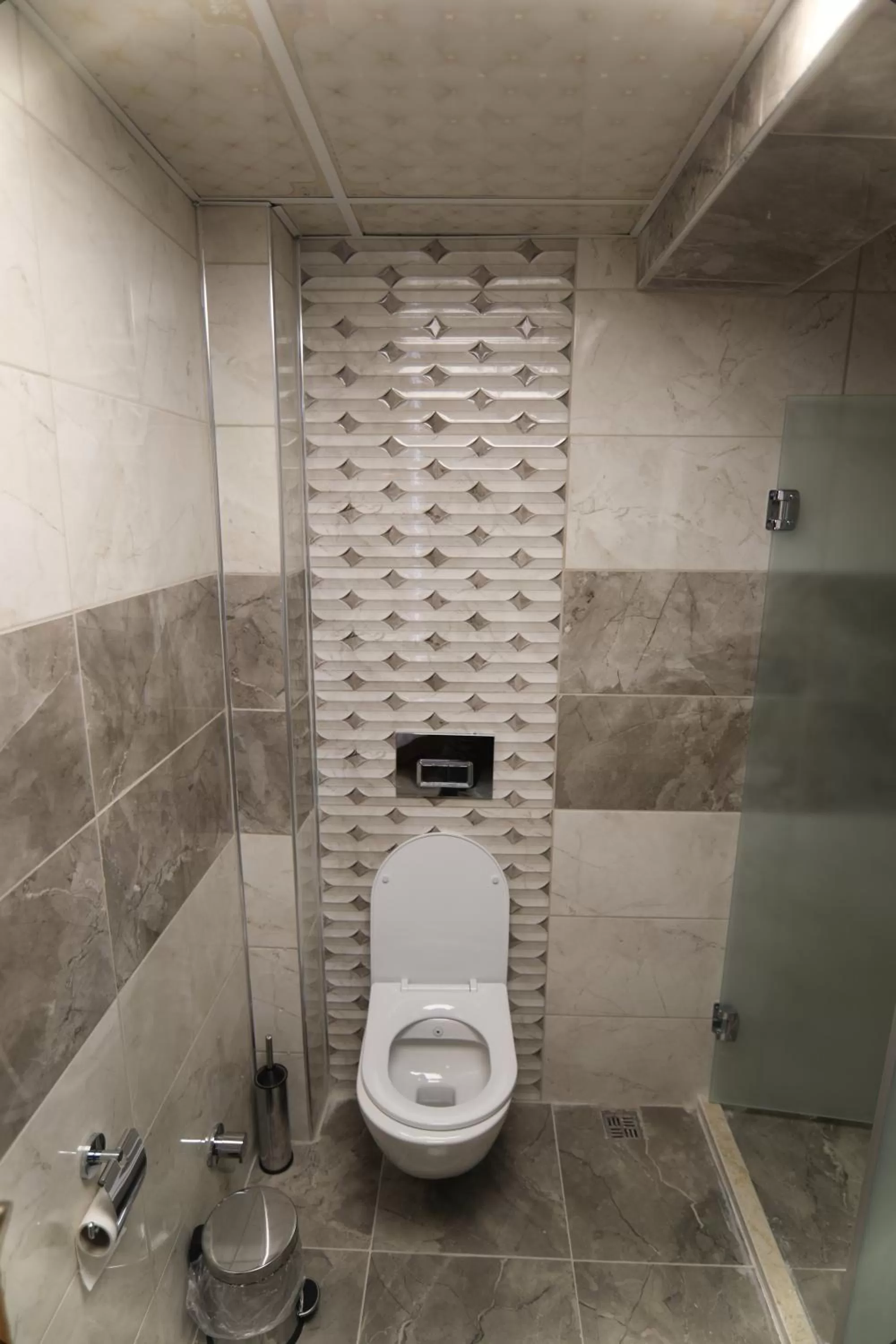 Bathroom in Marbes HOTEL